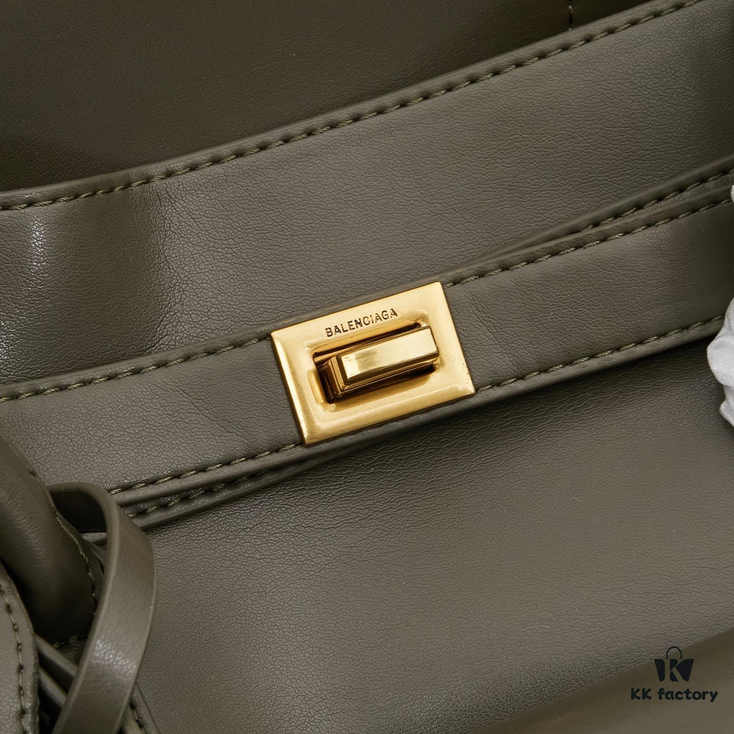 6930da606e68136f4d9b19d8 Large Paris Fashion 2025 Balenciaga Belair Carry All Handbag