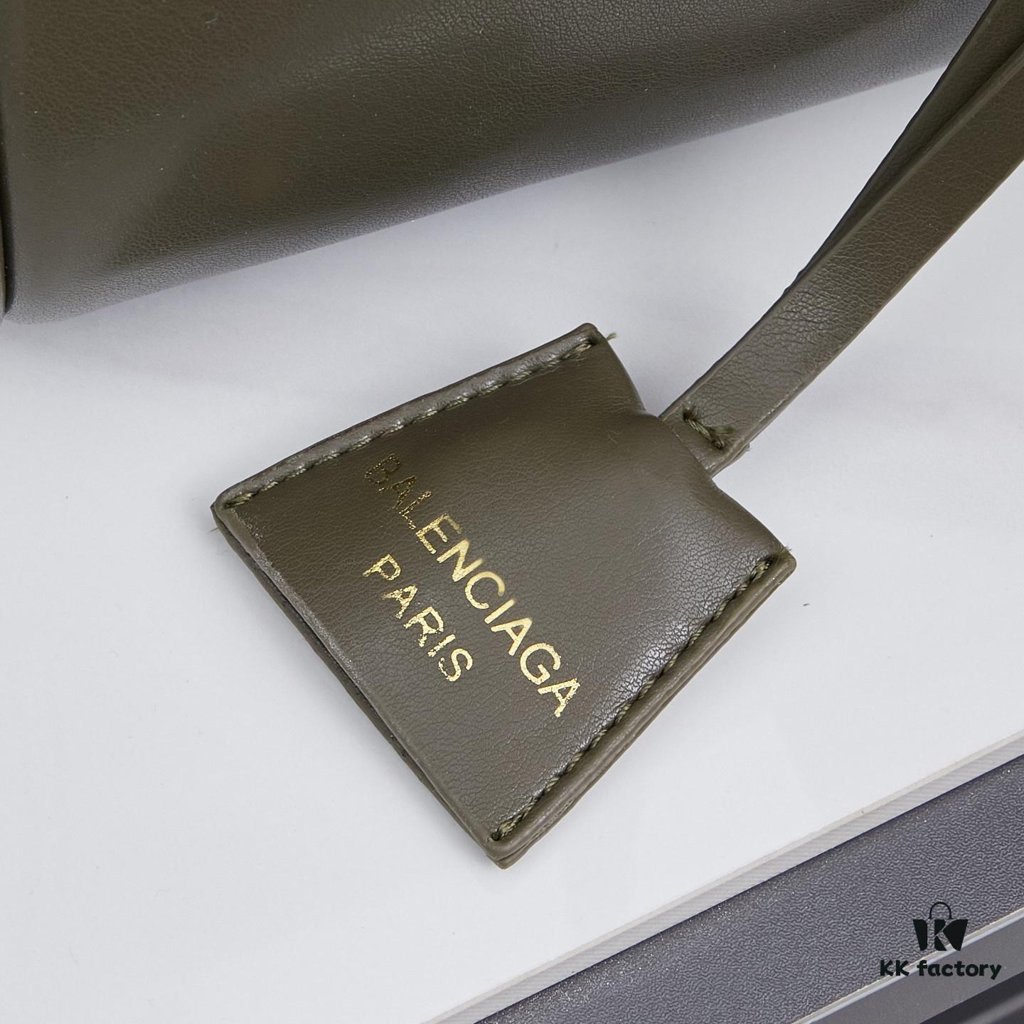6930da626e68136f4d9b19dc Large Paris Fashion 2025 Balenciaga Belair Carry All Handbag