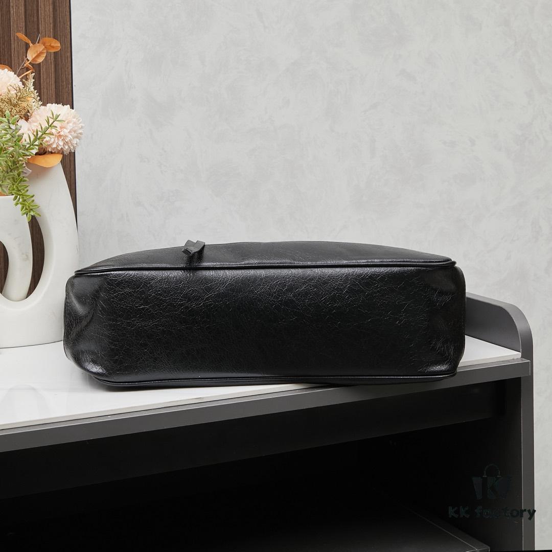 6930da746e68136f4d9b19f7 Street King! Balenciaga Motorcycle Bag with Studs