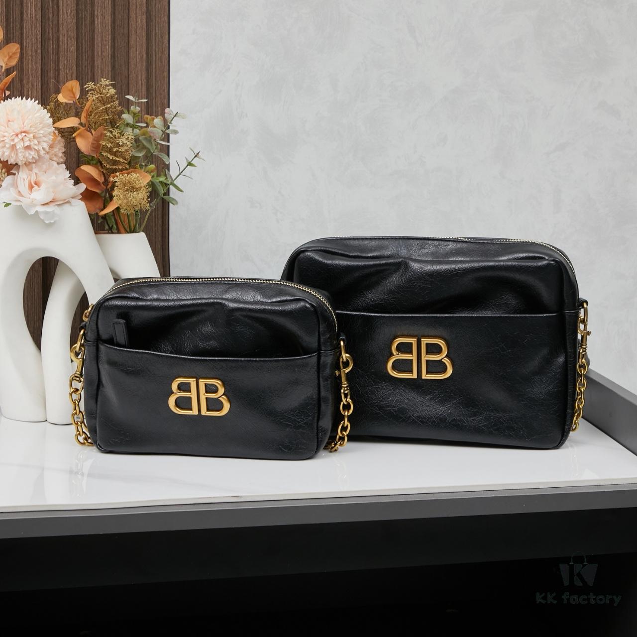6930da856e68136f4d9b1a14 Large Size Balenciaga New Model Camera Bag with Box