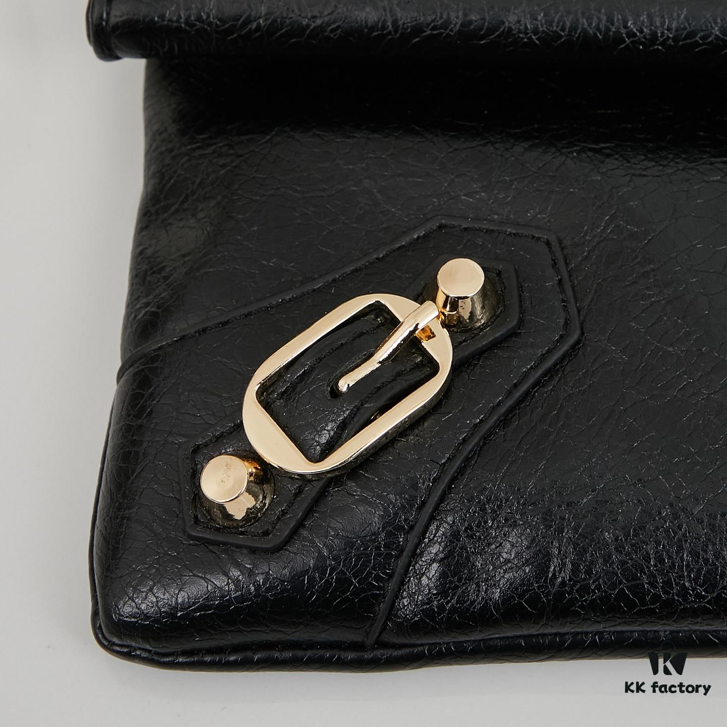 6930dabd6e68136f4d9b1a65 Box Included: Finally I Understand the Cool Charm of the Biker Bag