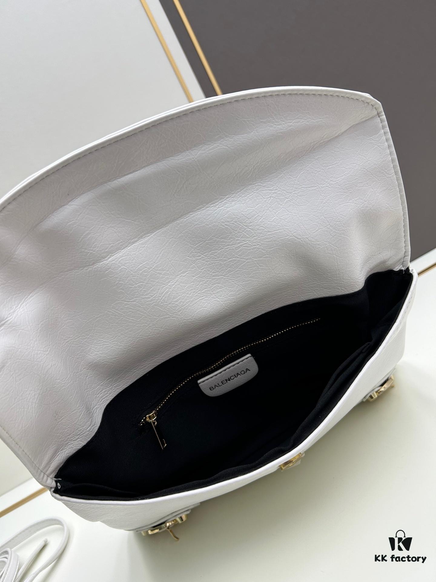 6930db196e68136f4d9b1ad7 Box Included: Finally Fell in Love with the Biker Bag Vibe