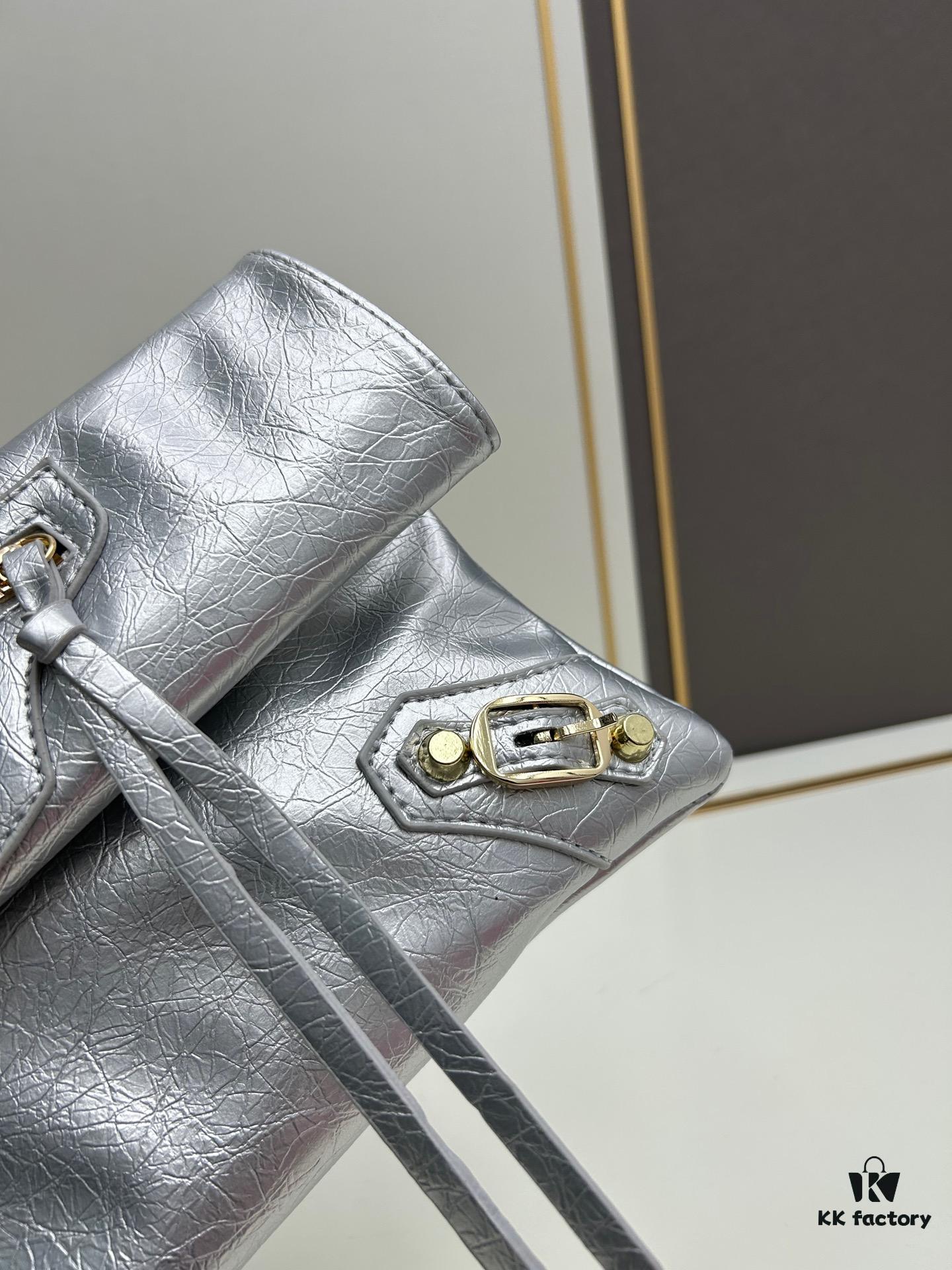 6930db1c6e68136f4d9b1adb Vintage Balenciaga Motorbike Bag - Stylish and Spacious Crossbody or Handheld Design