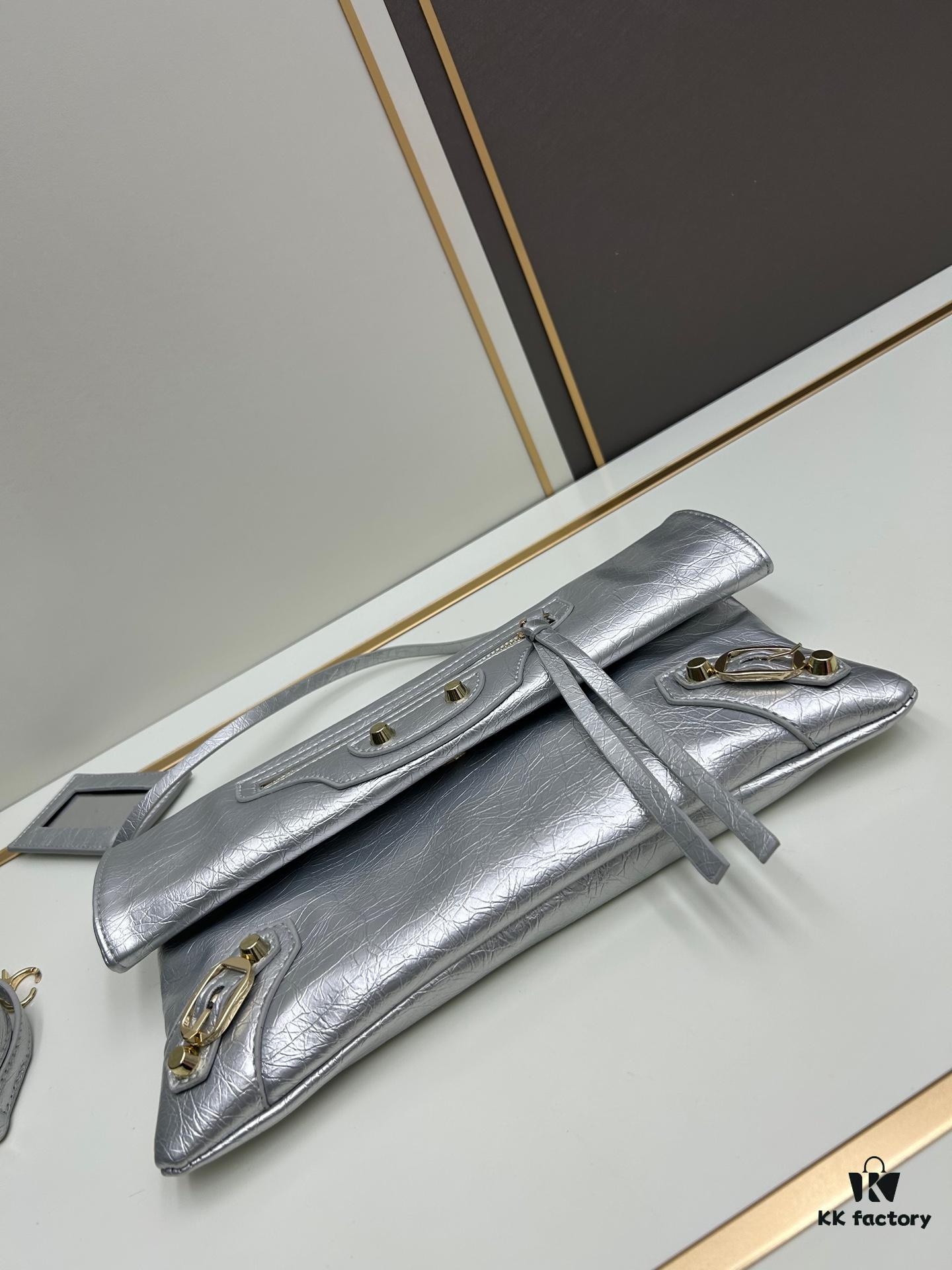 6930db1c6e68136f4d9b1adc Vintage Balenciaga Motorbike Bag - Stylish and Spacious Crossbody or Handheld Design