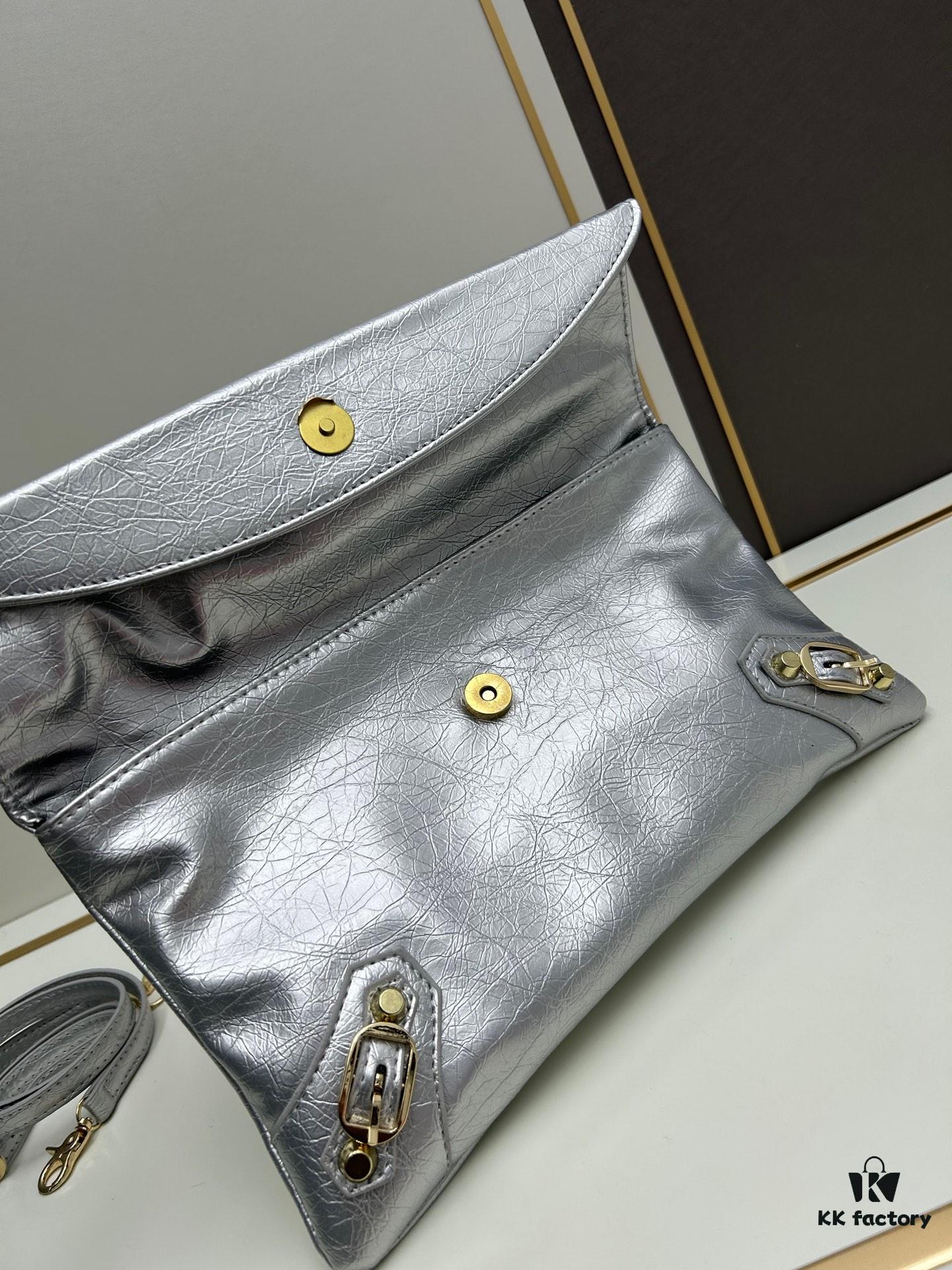 6930db1d6e68136f4d9b1add Vintage Balenciaga Motorbike Bag - Stylish and Spacious Crossbody or Handheld Design