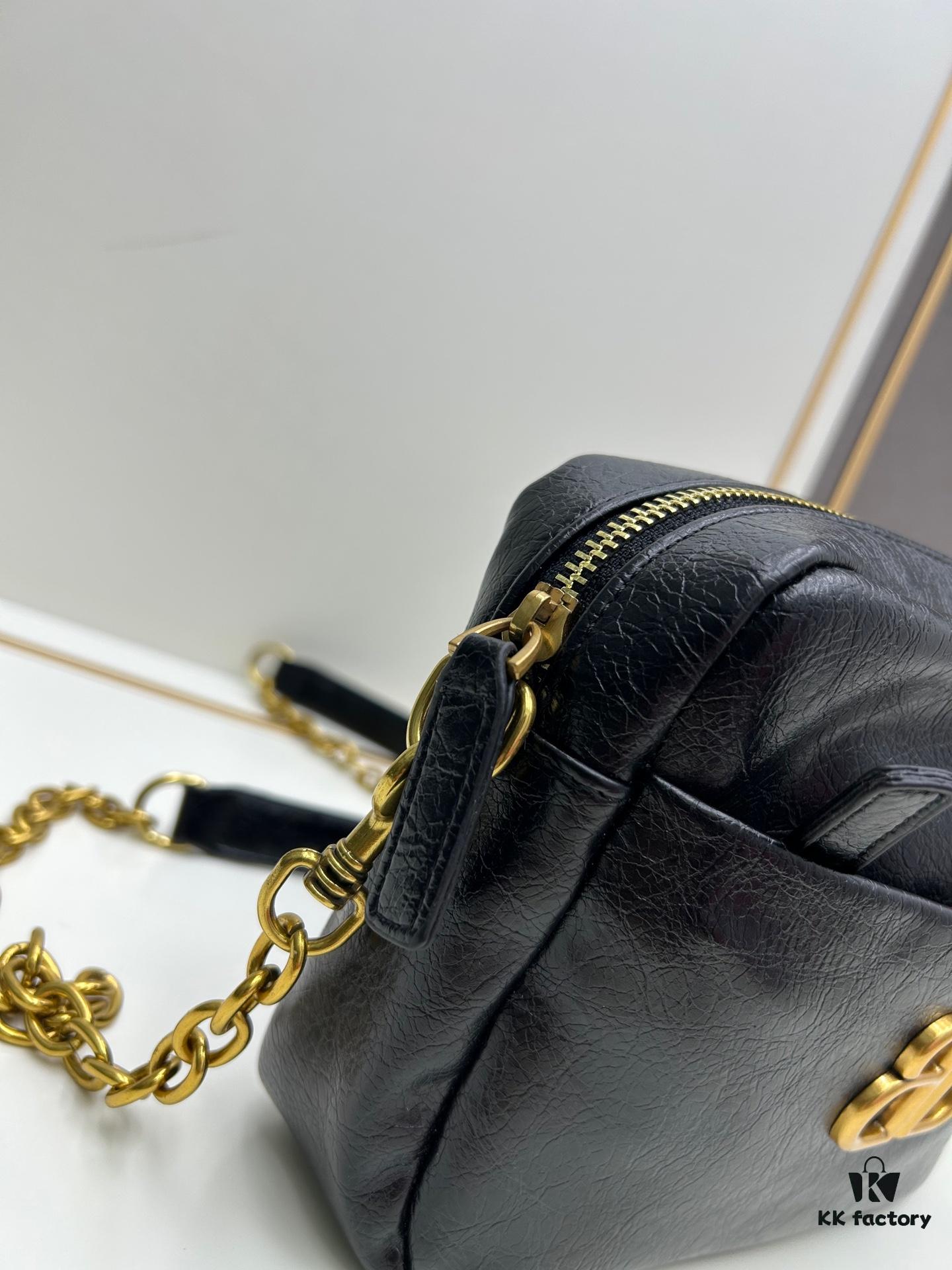 6930db3b6e68136f4d9b1afd Small Size Balenciaga New Camera Bag with Box