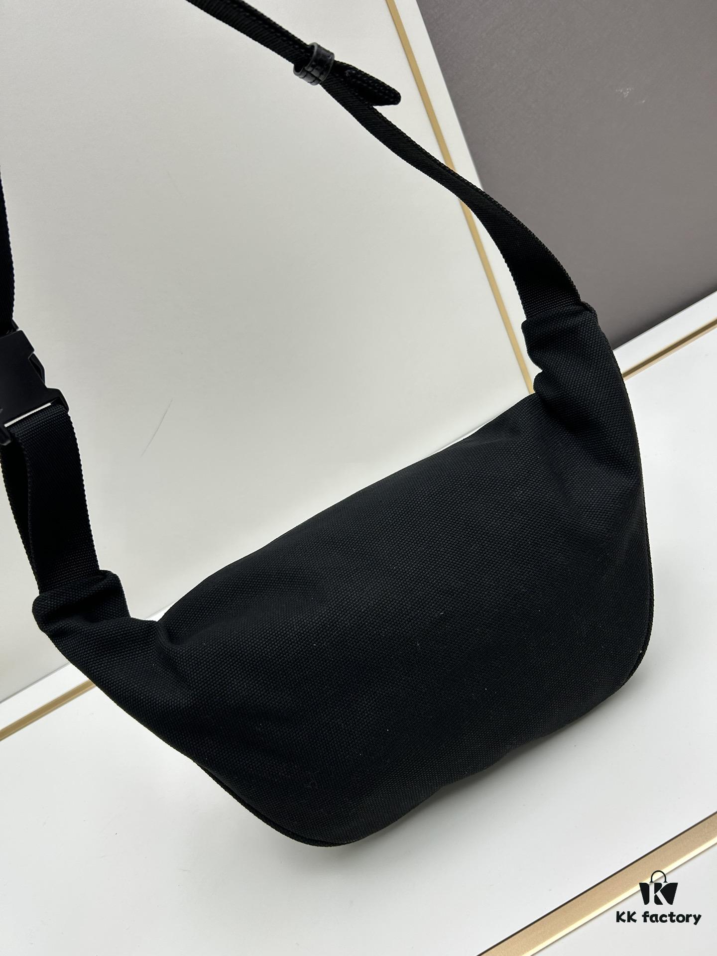 6930dbac6e68136f4d9b1b7b Balenciaga Fashion Waist Bag Makes You the Street Style Star