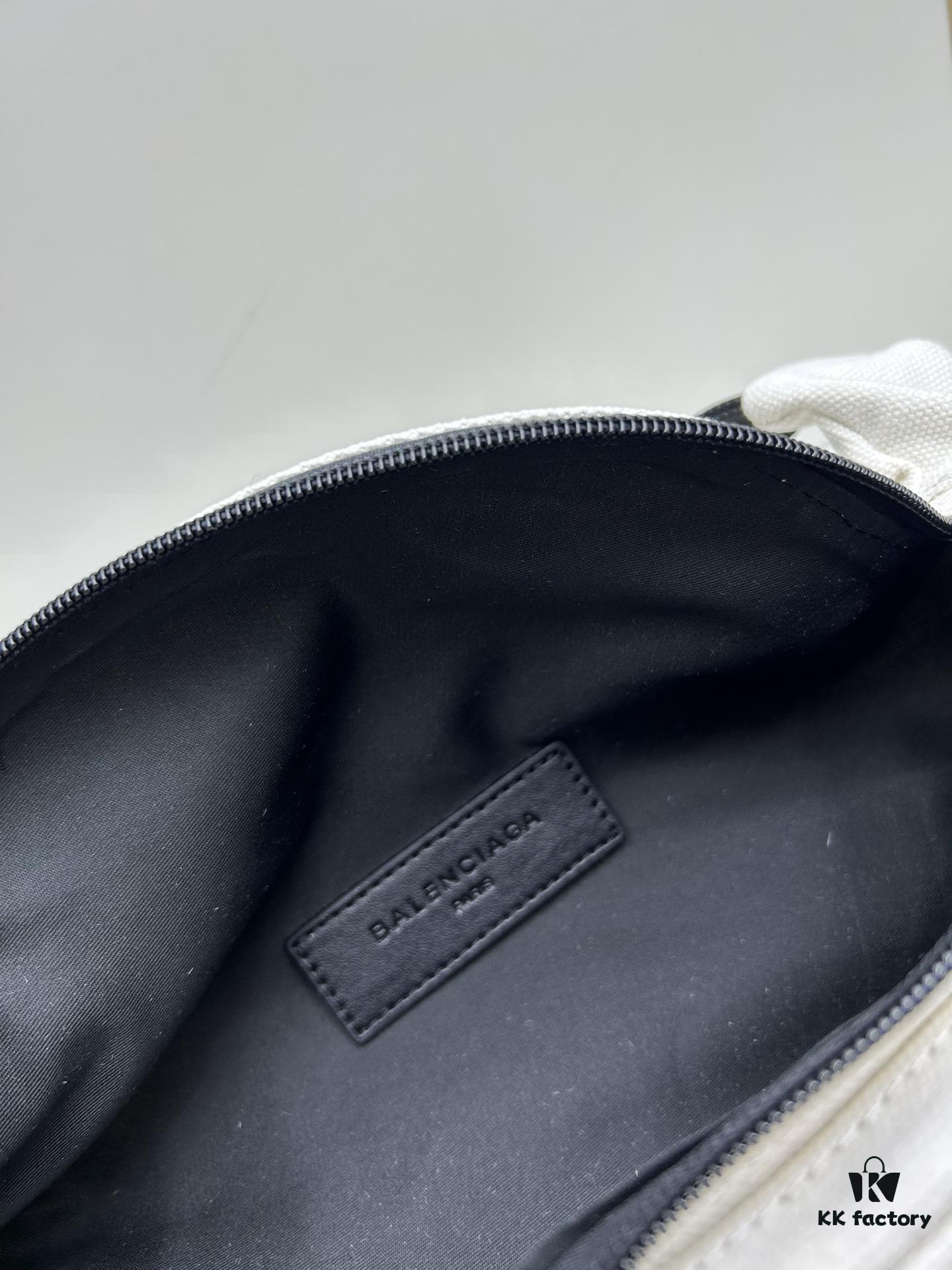 6930dbb36e68136f4d9b1b87 Balenciaga Fashion Waist Bag Makes You the Street Style Star