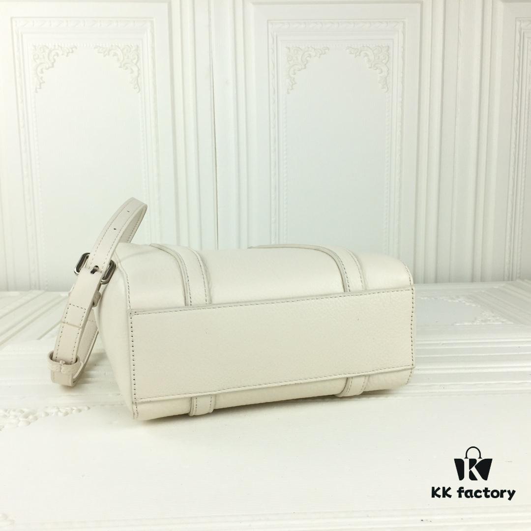 6930dc036e68136f4d9b1c04 Balenciaga B. Everyday Tote Bag Small Size – New Arrival, Stylish and Practical, Made from Italian Imported Calfskin Leather