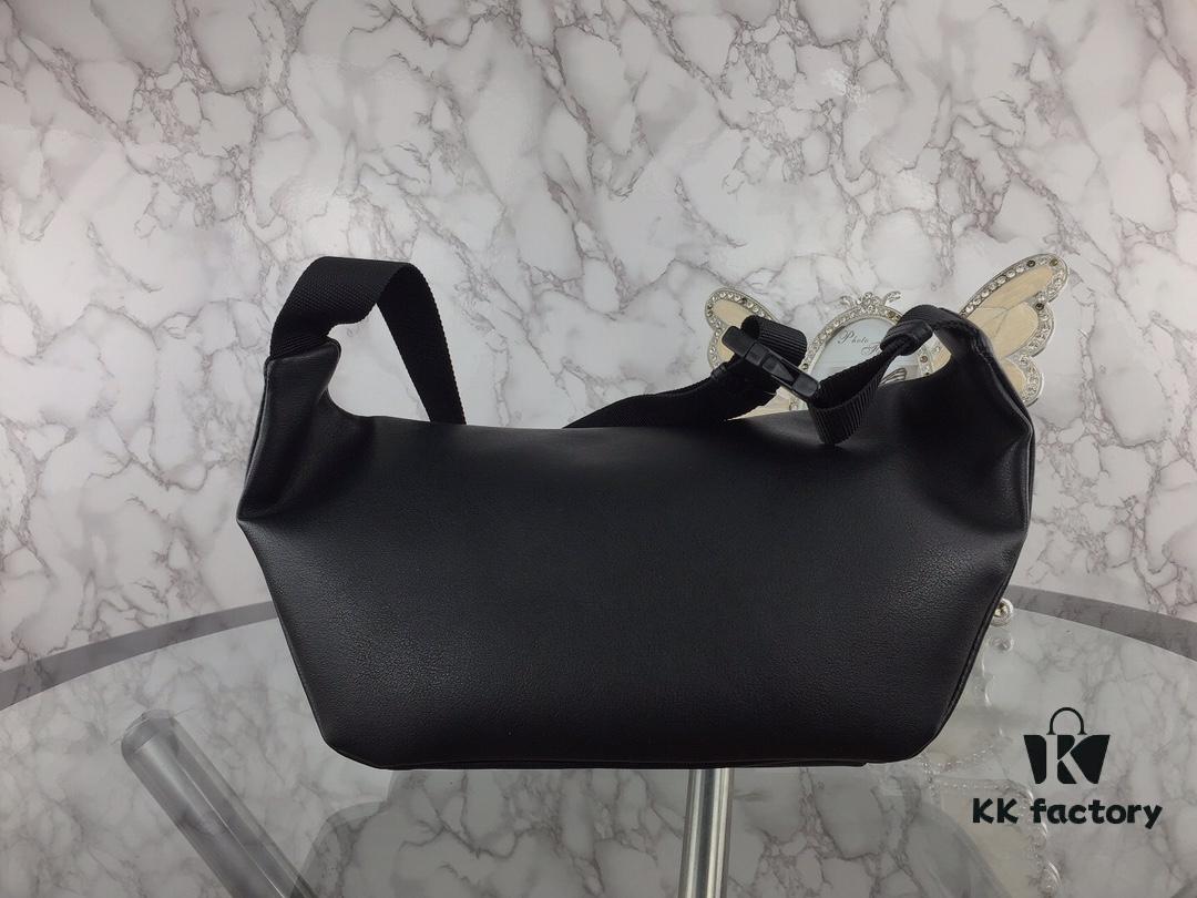 6930dc436e68136f4d9b1c68 Original Balenciaga Counter Synchronized Update Crossbody Chest Bag Waist Bag Made of Imported Calfskin Simple Dual-Purpose Bag Can Be Used as Chest Bag or Waist Bag Lightweight and Convenient Size: Top Length 40 - Bottom Length 24 - Height 18 - Width 4
