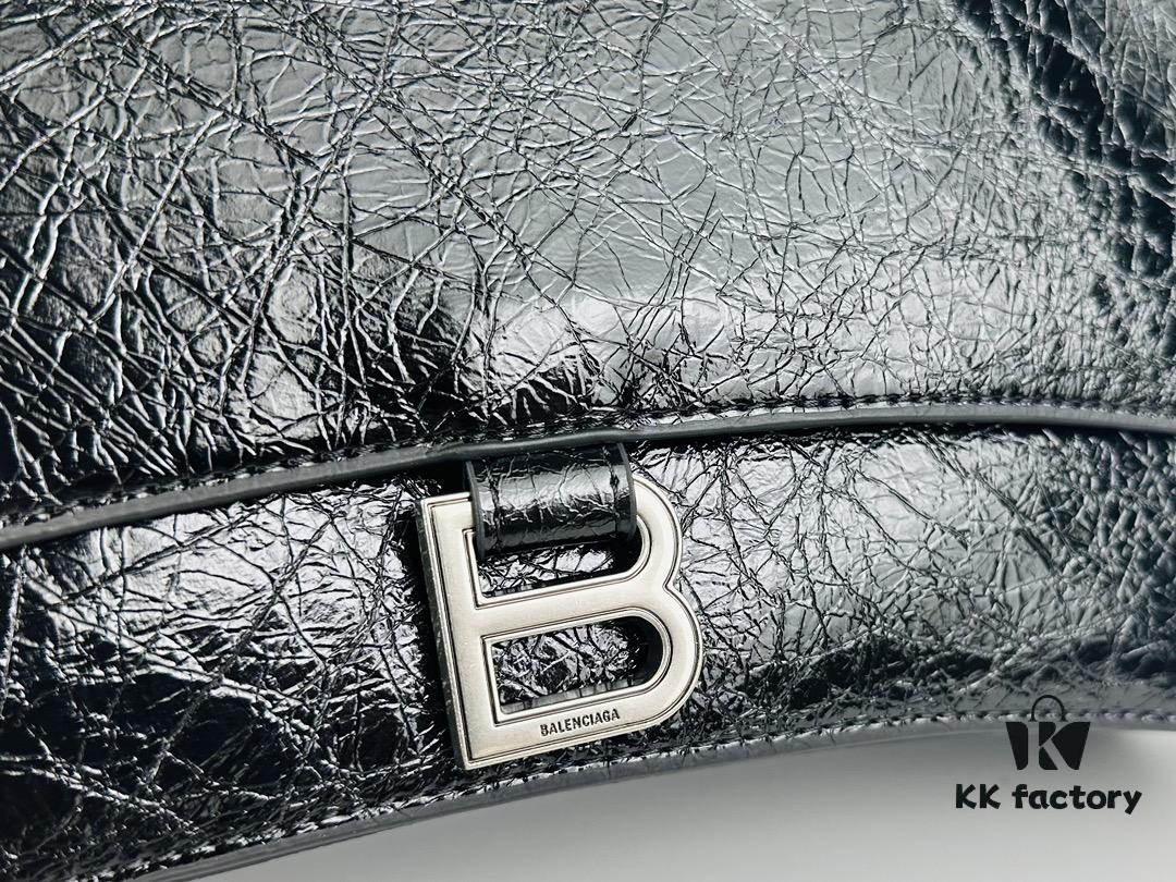 6930dc4f6e68136f4d9b1c76 Balenciaga New Season Crush Large Shoulder Bag Medium Size