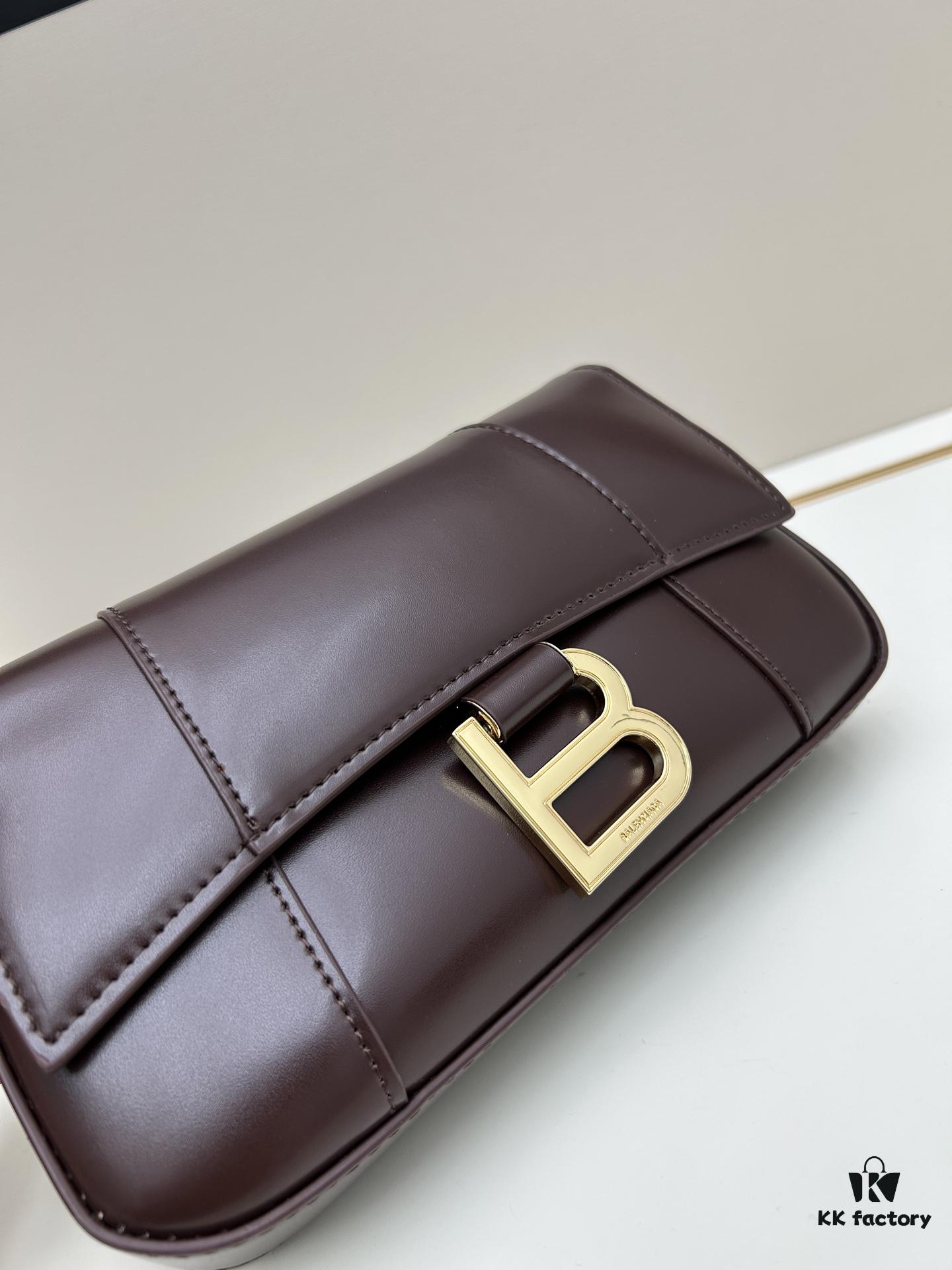 6930dc886e68136f4d9b1cb3 Luxury Gift Box 🎁, Balenciaga H02606 Model, 23x13x4cm, Full-Grain Leather, 2025 New Arrival Niche Bag 🛍️ Essential for Early Risers