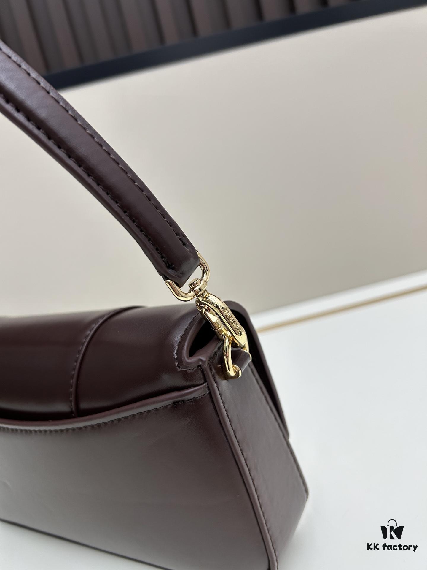 6930dc896e68136f4d9b1cb4 Luxury Gift Box 🎁, Balenciaga H02606 Model, 23x13x4cm, Full-Grain Leather, 2025 New Arrival Niche Bag 🛍️ Essential for Early Risers