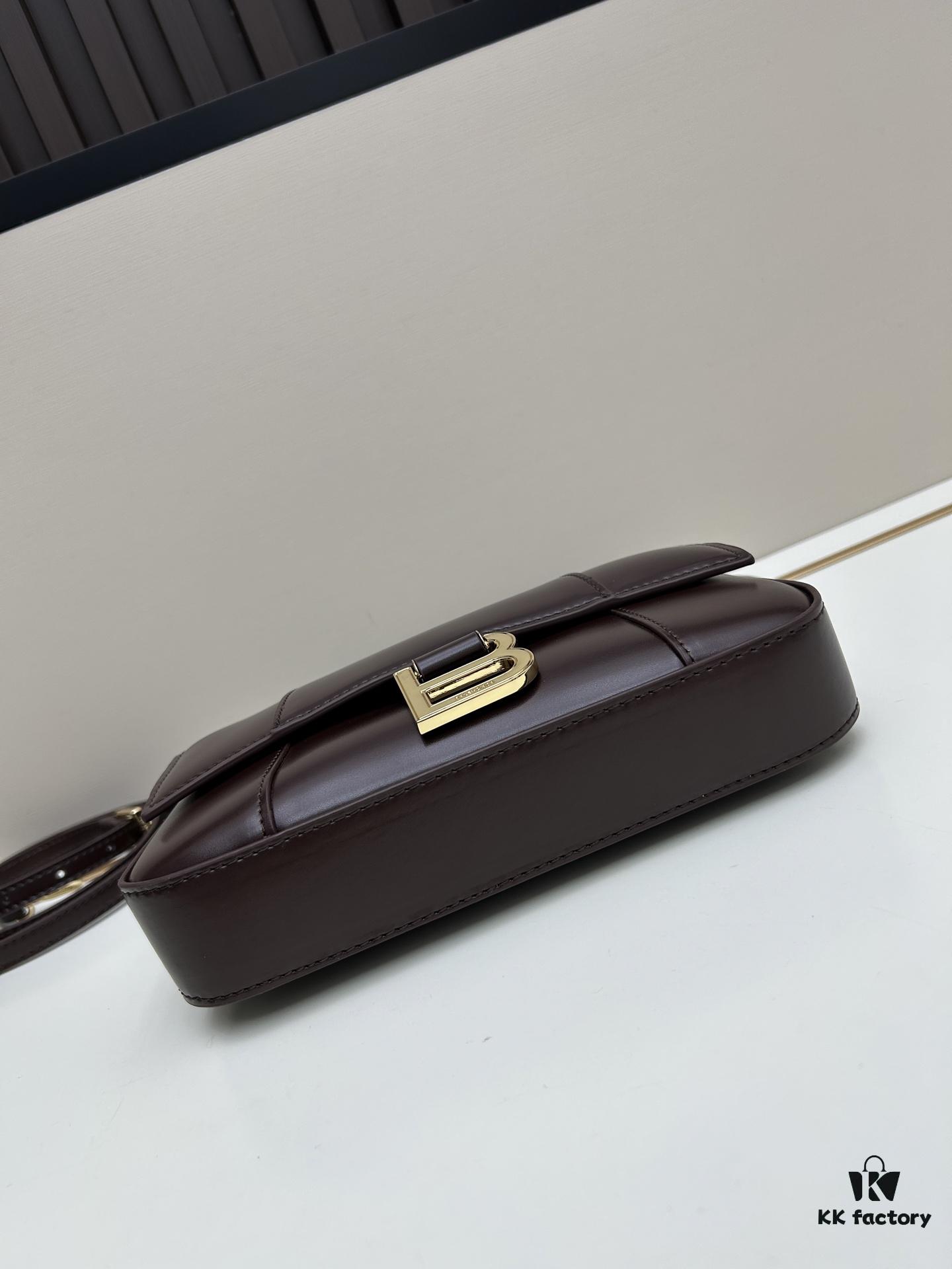 6930dc8a6e68136f4d9b1cb5 Luxury Gift Box 🎁, Balenciaga H02606 Model, 23x13x4cm, Full-Grain Leather, 2025 New Arrival Niche Bag 🛍️ Essential for Early Risers