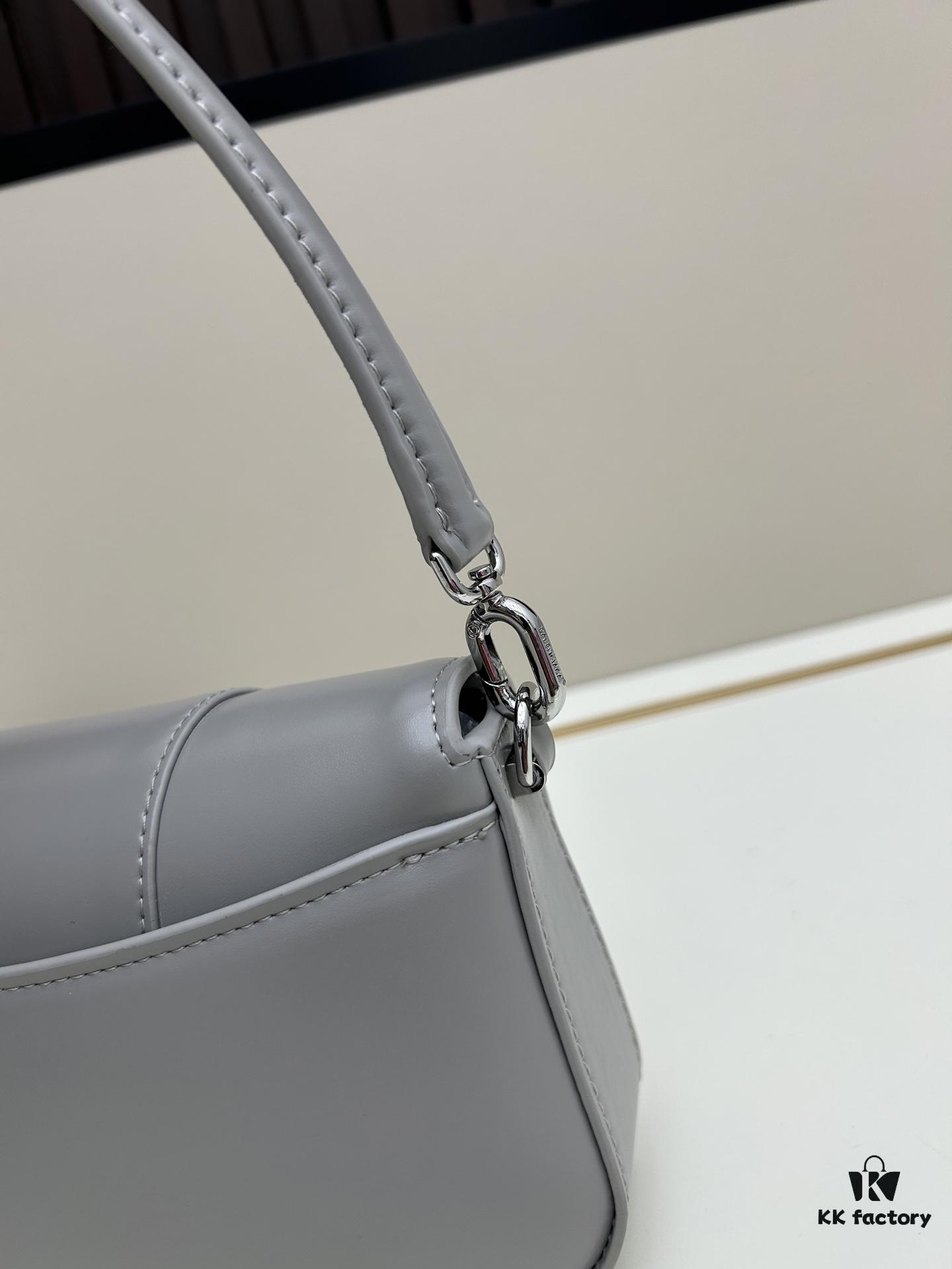 6930dc9b6e68136f4d9b1cc3 Balenciaga H02606, 23x13x4cm, Full-Grain Leather, 2025 New Arrival Rare Bag with Gift Box