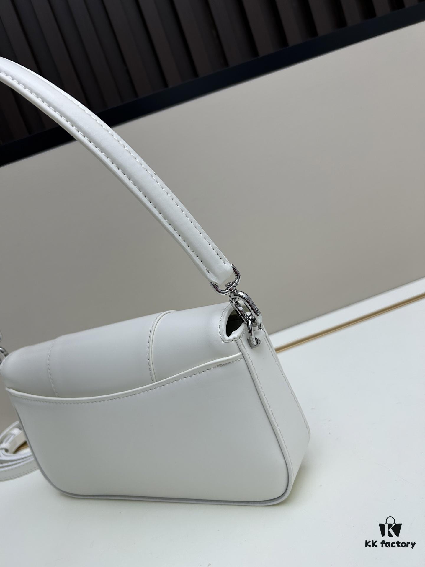 6930dc9d6e68136f4d9b1cc5 Balenciaga Model: H02606, Size 23x13x4cm, Full-Grain Leather, 2025 New Arrival Unique Design Bag for Early Risers