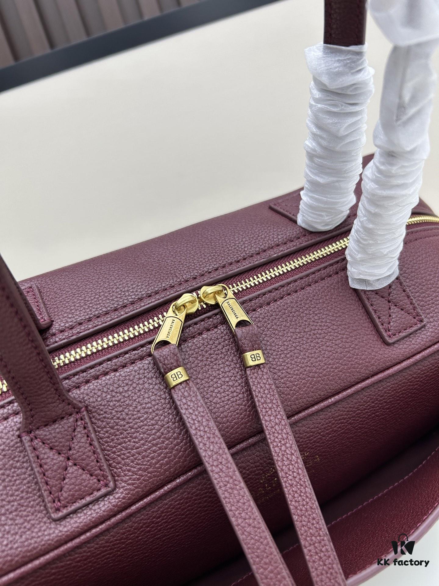 6930dce56e68136f4d9b1d21 Gift Box Included 🎁, Balenciaga Size 30.9X11.9X11.9cm, Full-Grain Leather Material, 2025 New Minimalist Tote Bag 🛍️ Essential for Early Risers