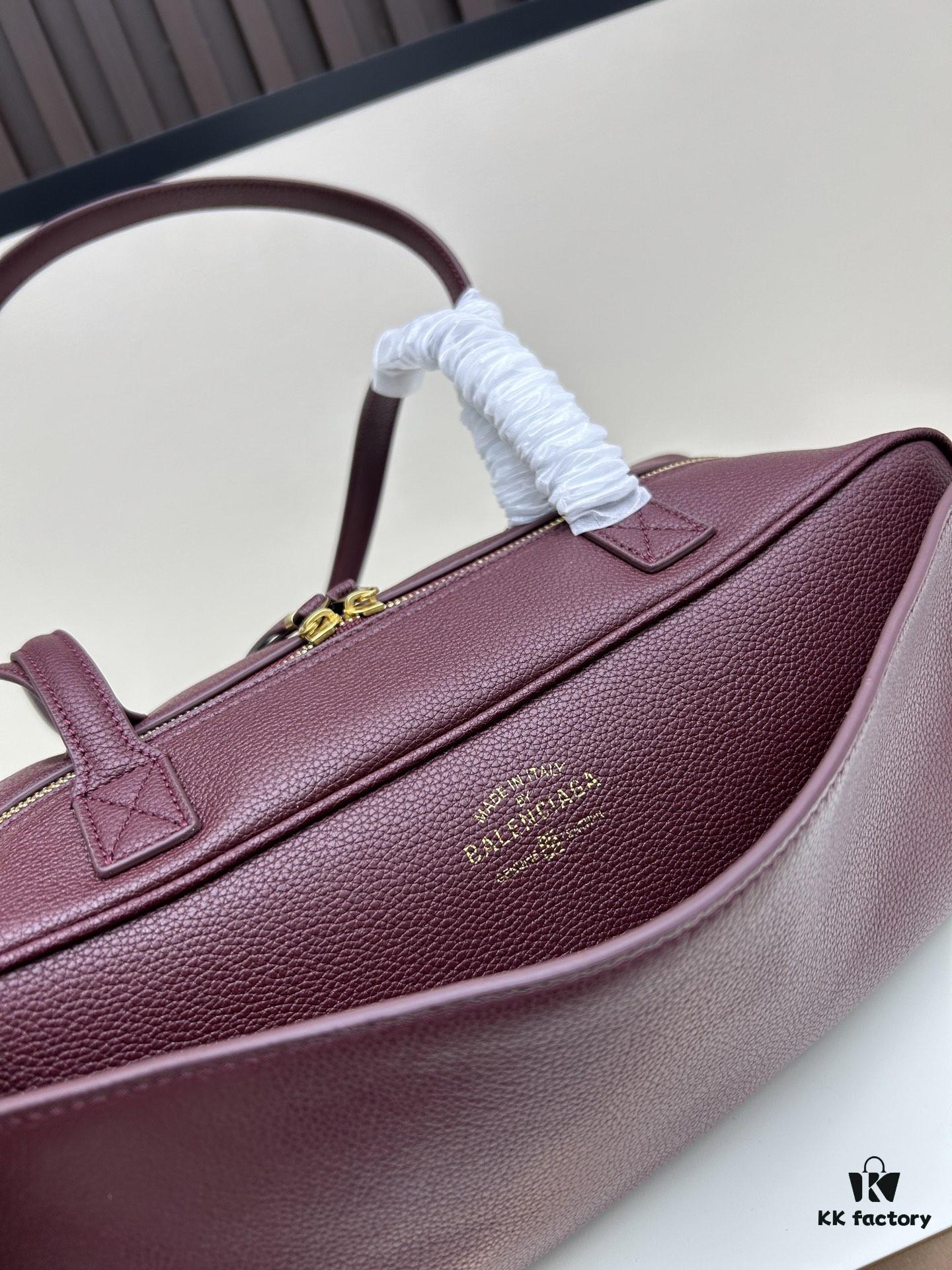 6930dce66e68136f4d9b1d25 Gift Box Included 🎁, Balenciaga Size 30.9X11.9X11.9cm, Full-Grain Leather Material, 2025 New Minimalist Tote Bag 🛍️ Essential for Early Risers