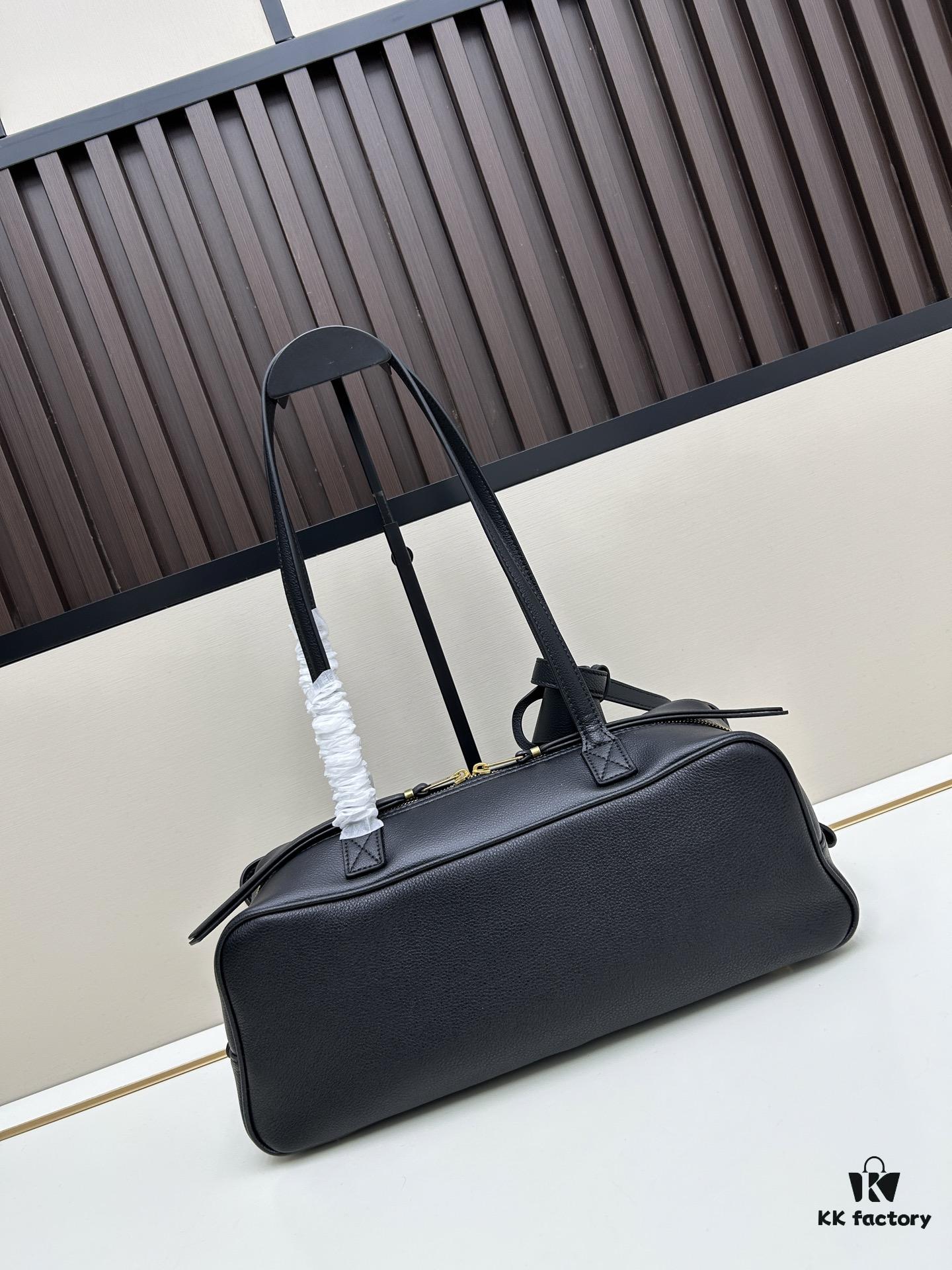 6930dcee6e68136f4d9b1d31 Gift Box Included 🎁, Balenciaga Size 30.9X11.9X11.9cm, Full-Grain Leather, 2025 New Niche Tote Bag 🛍️ Essential for Early Risers