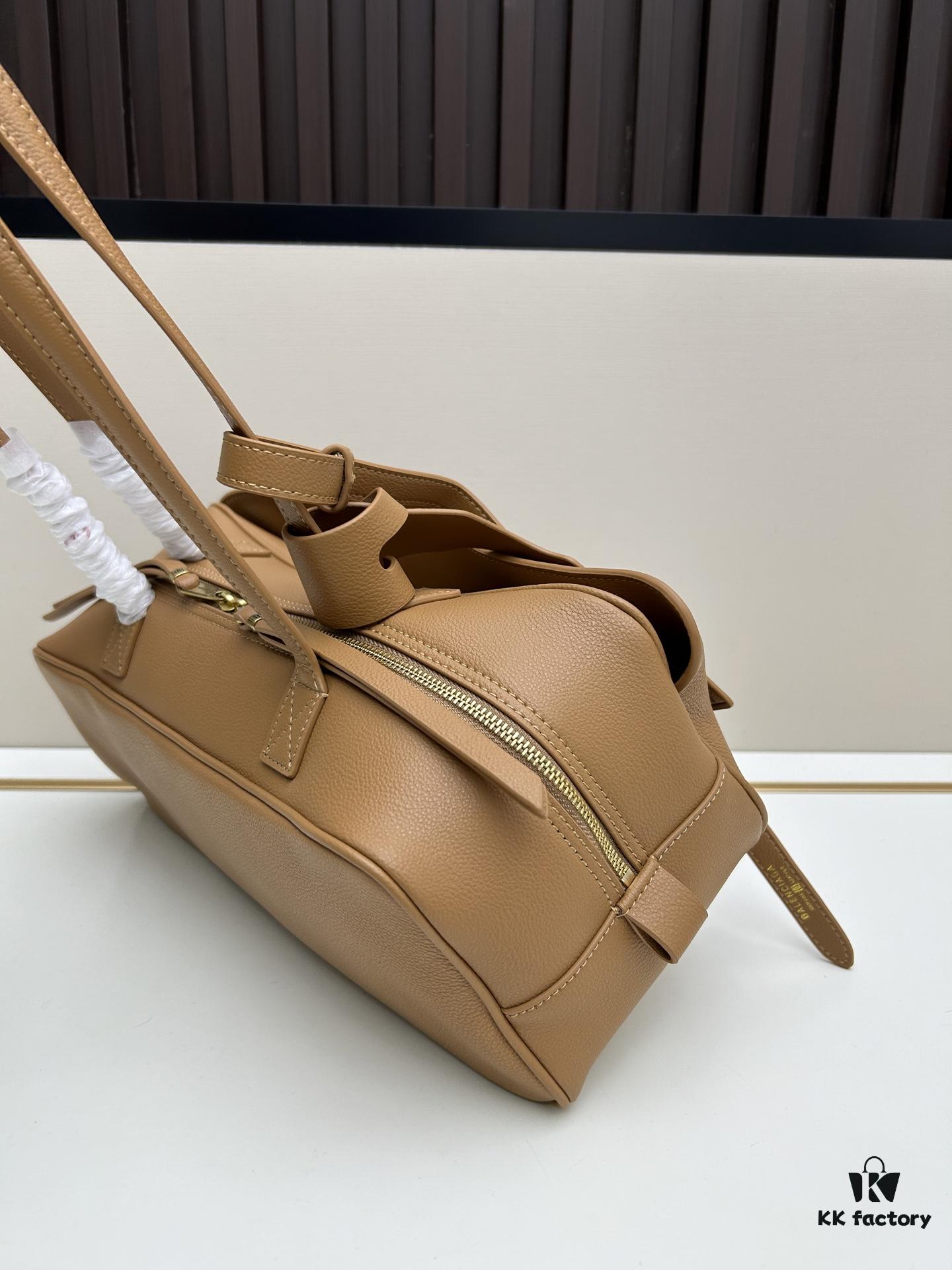 6930dcf66e68136f4d9b1d3d Gift Box Included 🎁, Balenciaga 30.9X11.9X11.9cm Genuine Leather Tote Bag, 2025 New Arrival Niche Style, Must-Have for Early Risers 🛍️