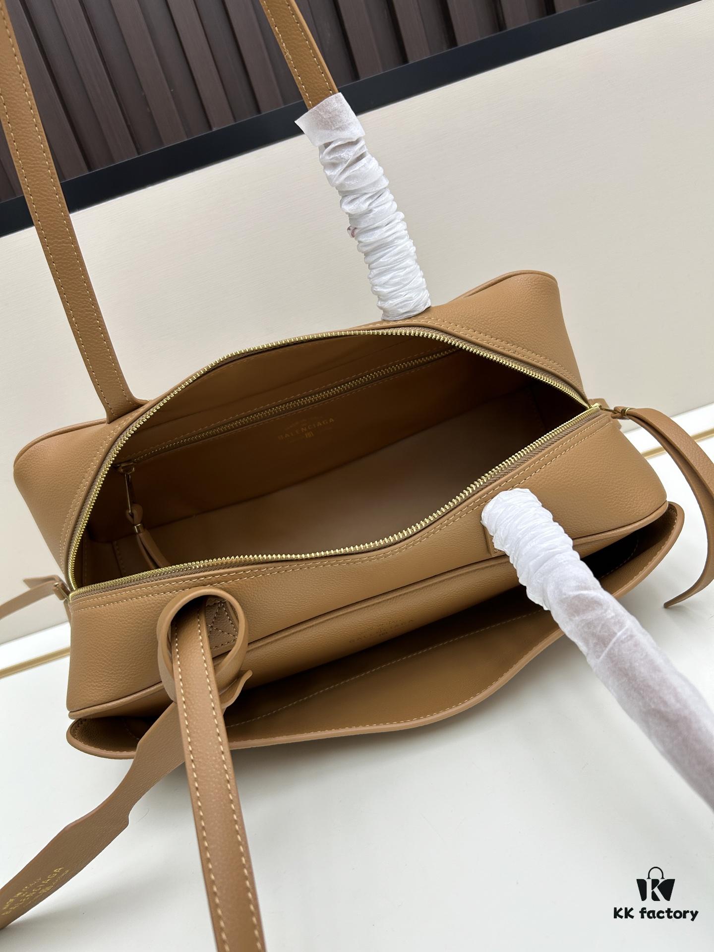 6930dcfa6e68136f4d9b1d42 Gift Box Included 🎁, Balenciaga 30.9X11.9X11.9cm Genuine Leather Tote Bag, 2025 New Arrival Niche Style, Must-Have for Early Risers 🛍️