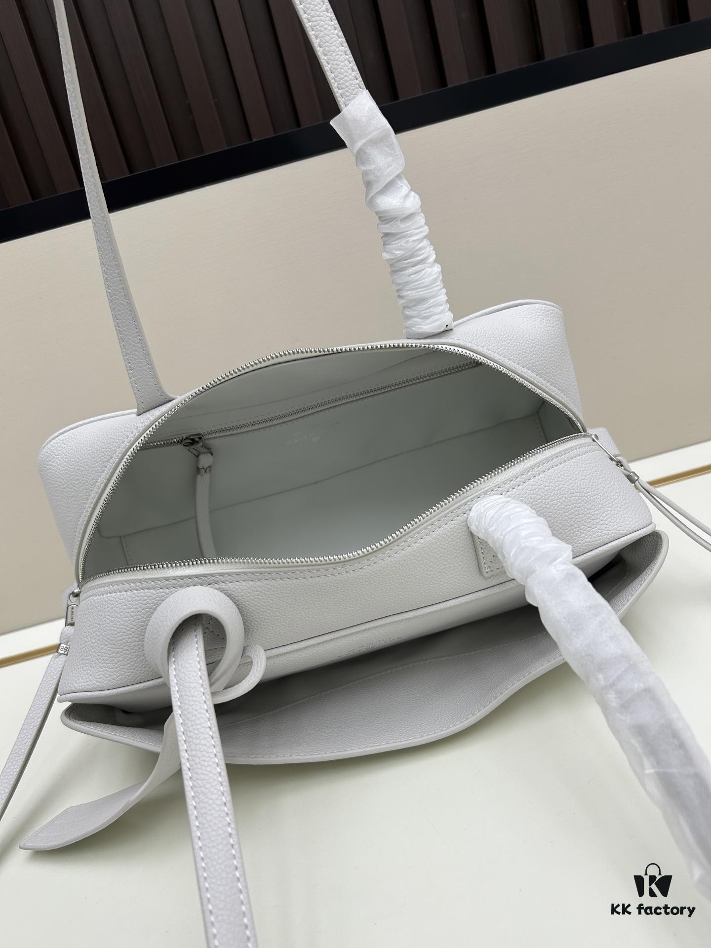 6930dcfe6e68136f4d9b1d47 Gift Box Included 🎁, Balenciaga Size 30.9X11.9X11.9cm, Full-Grain Leather Material, 2025 New Minimalist Tote Bag 🛍️ Essential for Early Risers