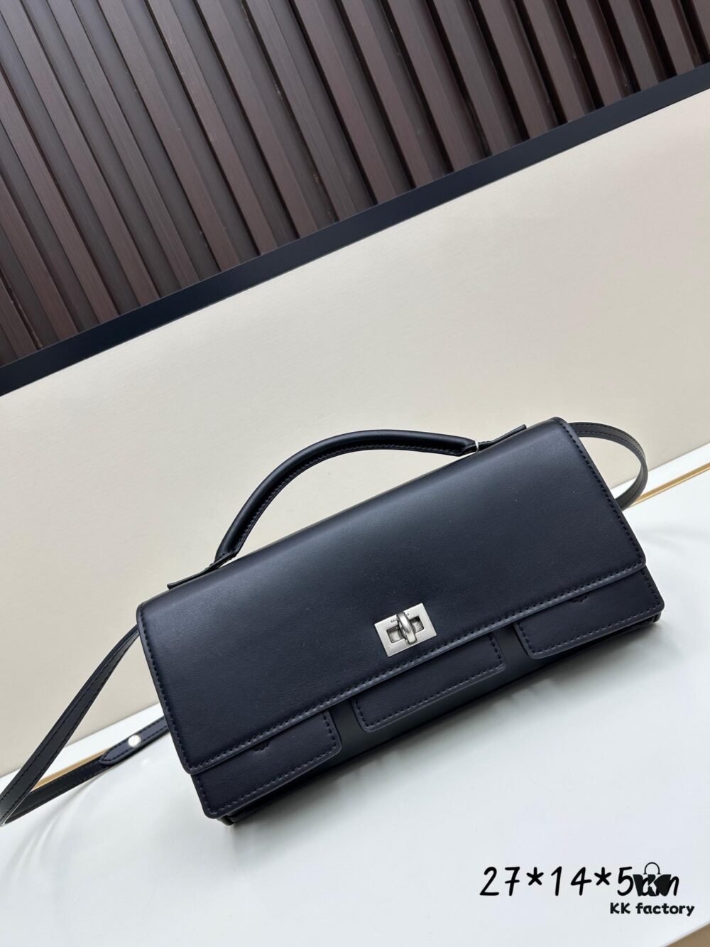 6930dd1a6e68136f4d9b1d69 Luxury Gift Box 🎁, Balenciaga Model 8896, Size 27x14x5cm, Full-Grain Leather, 2025 New Minimalist Tote Bag 🛍️ Essential for Early Risers