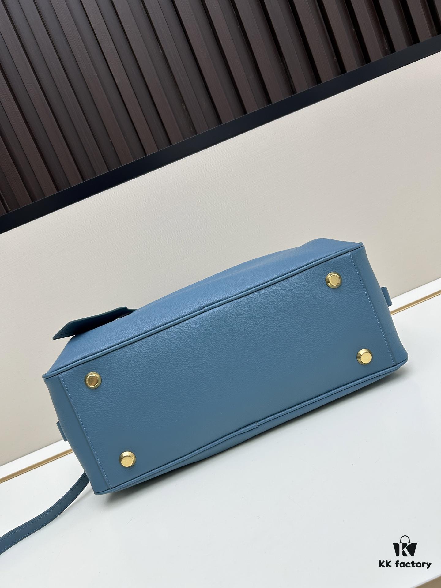 6930dd226e68136f4d9b1d71 Gift Box Included 🎁, Balenciaga Size 30.9X11.9X11.9cm, Full-Grain Leather Material, 2025 New Minimalist Tote Bag 🛍️ Essential for Early Risers