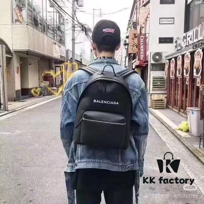 6930dd406e68136f4d9b1d9b Balenciaga Everyday Backpack