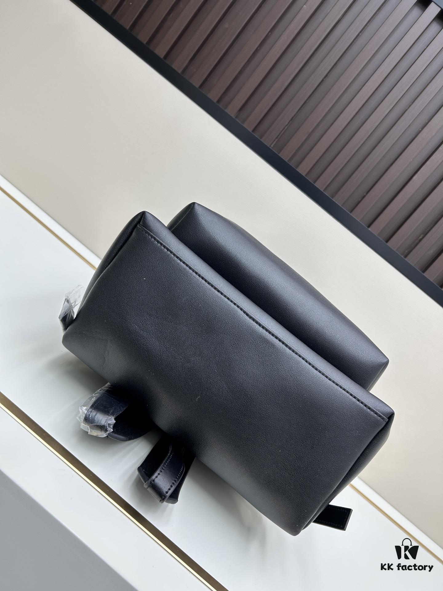6930dd456e68136f4d9b1da0 Balenciaga Everyday Backpack