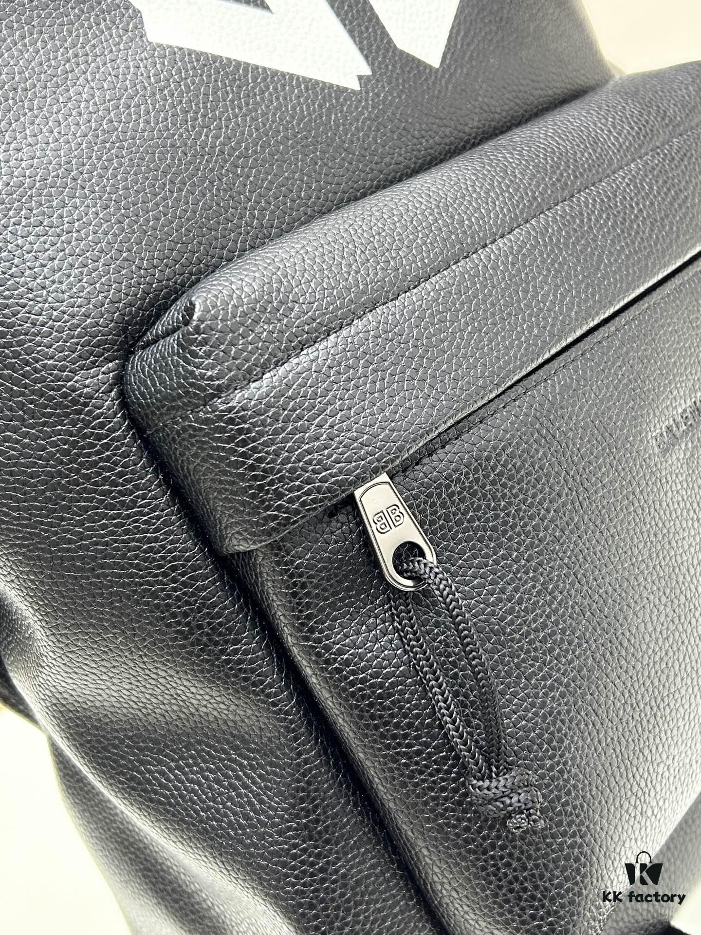 6930dd4d6e68136f4d9b1daa Balenciaga Everyday Backpack