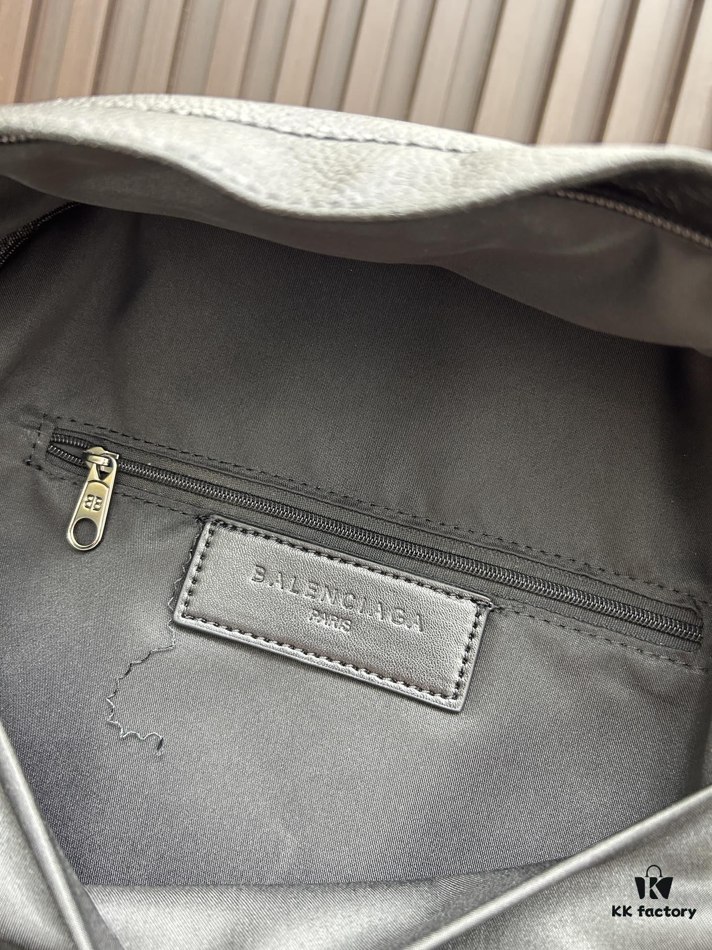 6930dd4d6e68136f4d9b1dab Balenciaga Everyday Backpack