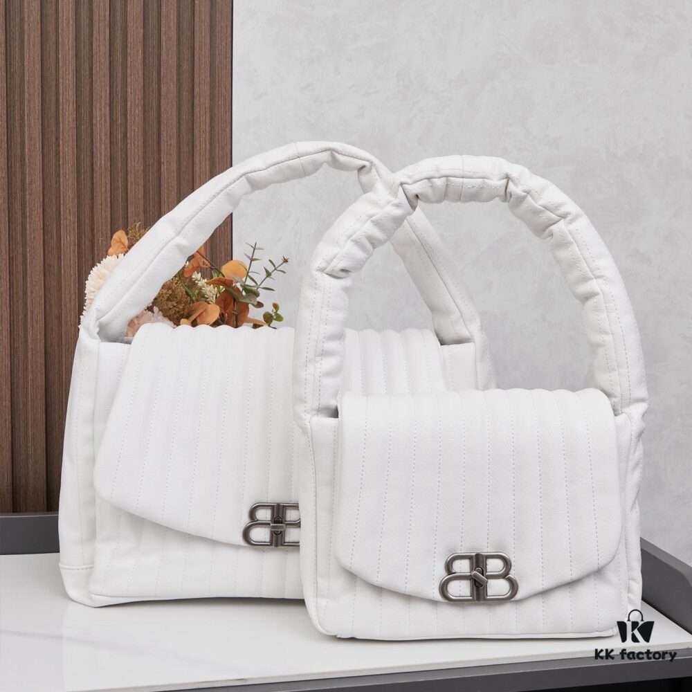 6930dd7f6e68136f4d9b1df1 Small Size BALENCIAGA MONACO Handheld Shoulder Bag