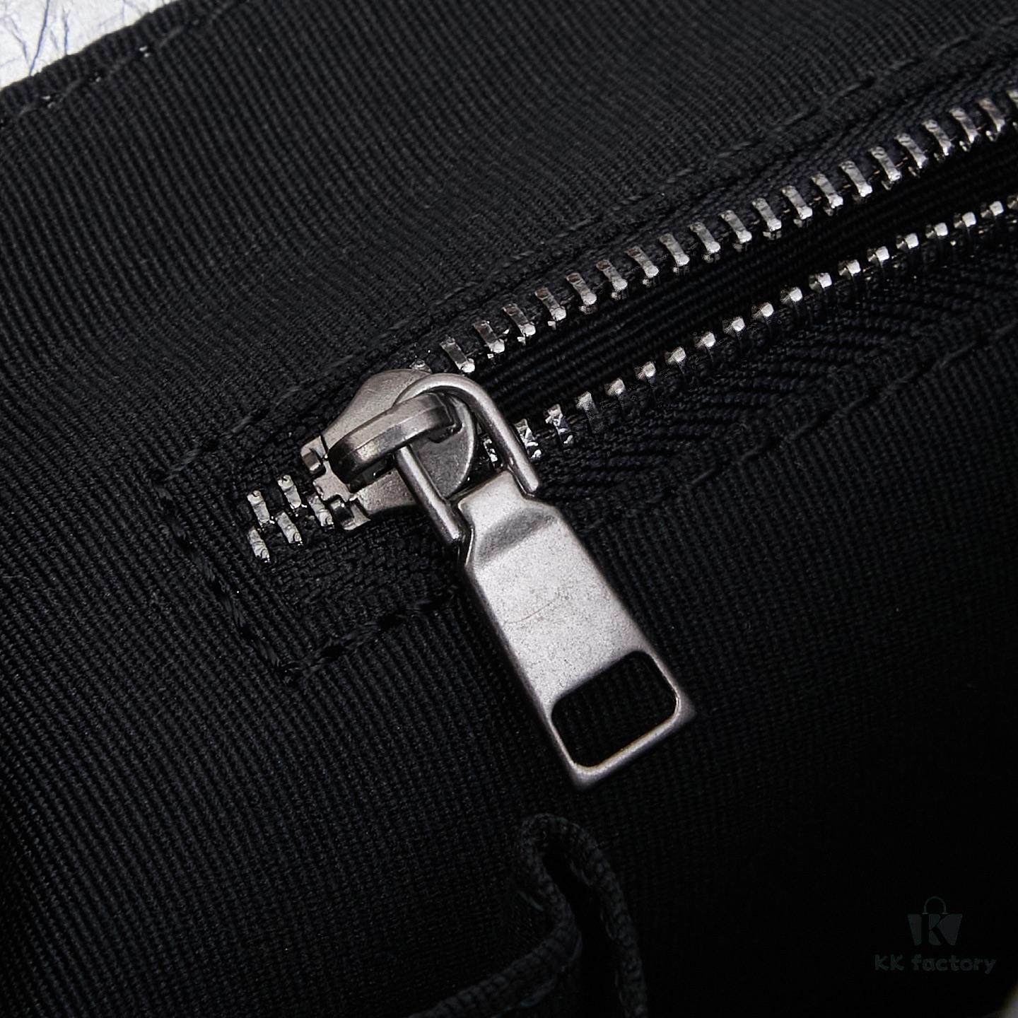 6930dd9c6e68136f4d9b1e13 Large BALENCIAGA MONACO Handheld Shoulder Bag