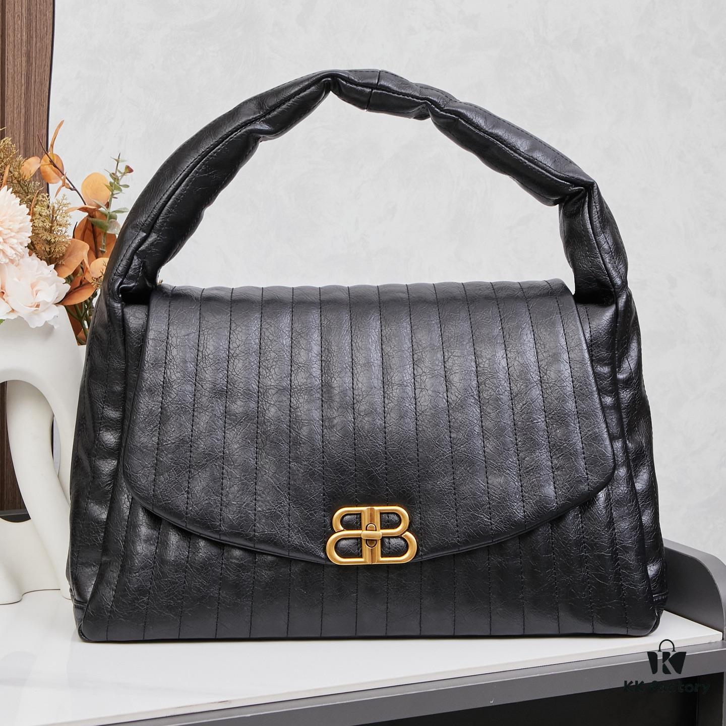 6930dda66e68136f4d9b1e20 Large Balenciaga Monaco Handheld Shoulder Bag