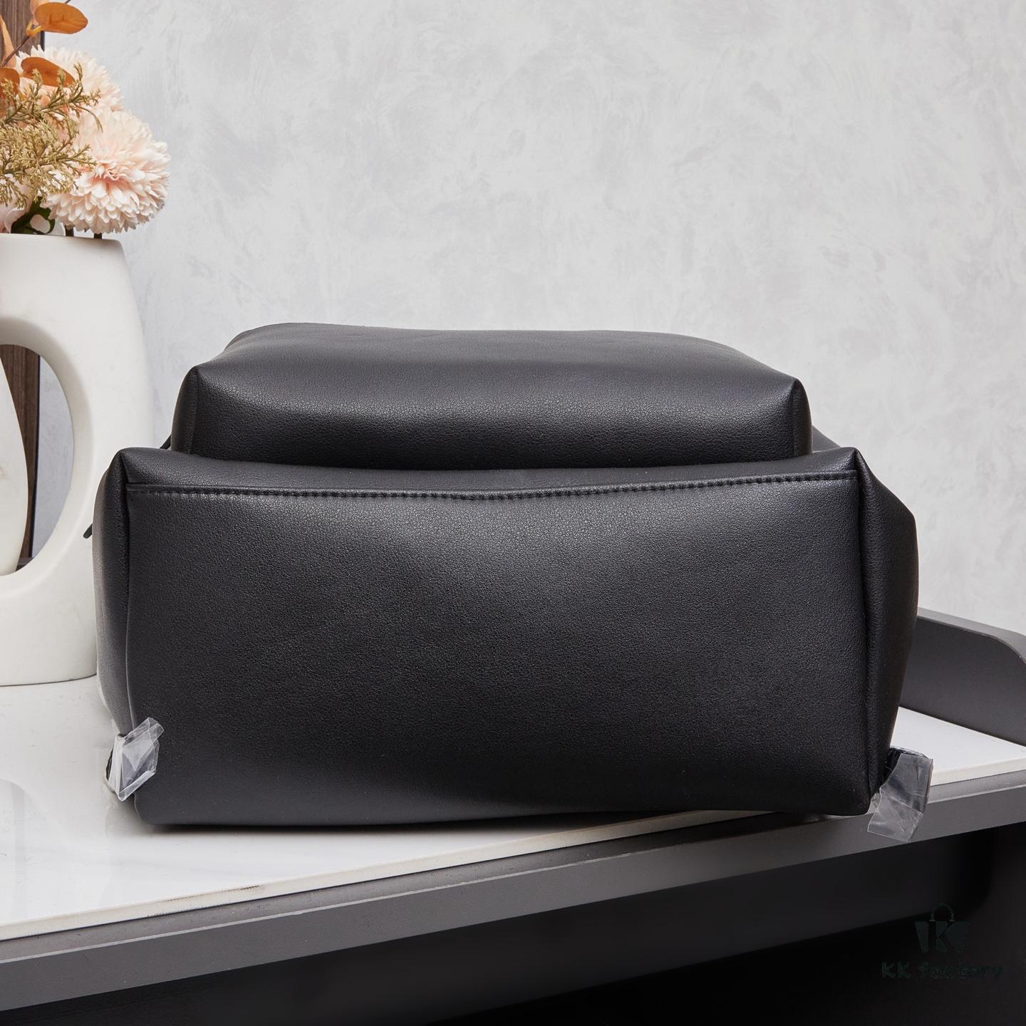 6930ddbf6e68136f4d9b1e45 Balenciaga Everyday Backpack