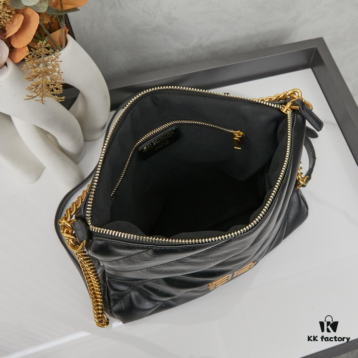 6930df096e68136f4d9b1fb4 Balenciaga Large Paris Tote Bag in Small Size with Box, Model 6906, Dimensions 28x23x11