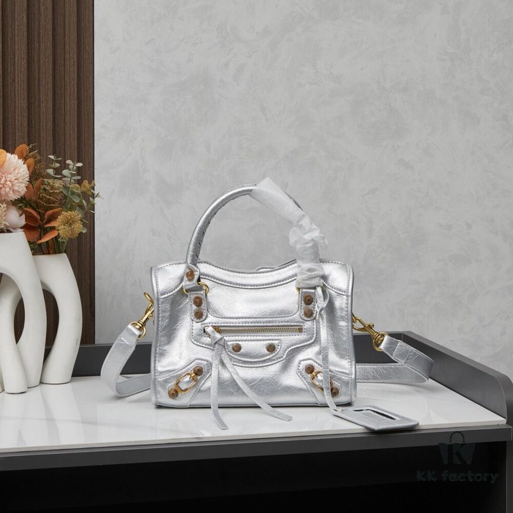 6930df176e68136f4d9b1fc7 Small-sized Balenciaga Motorcycle Bag with Gold Buckle and Box