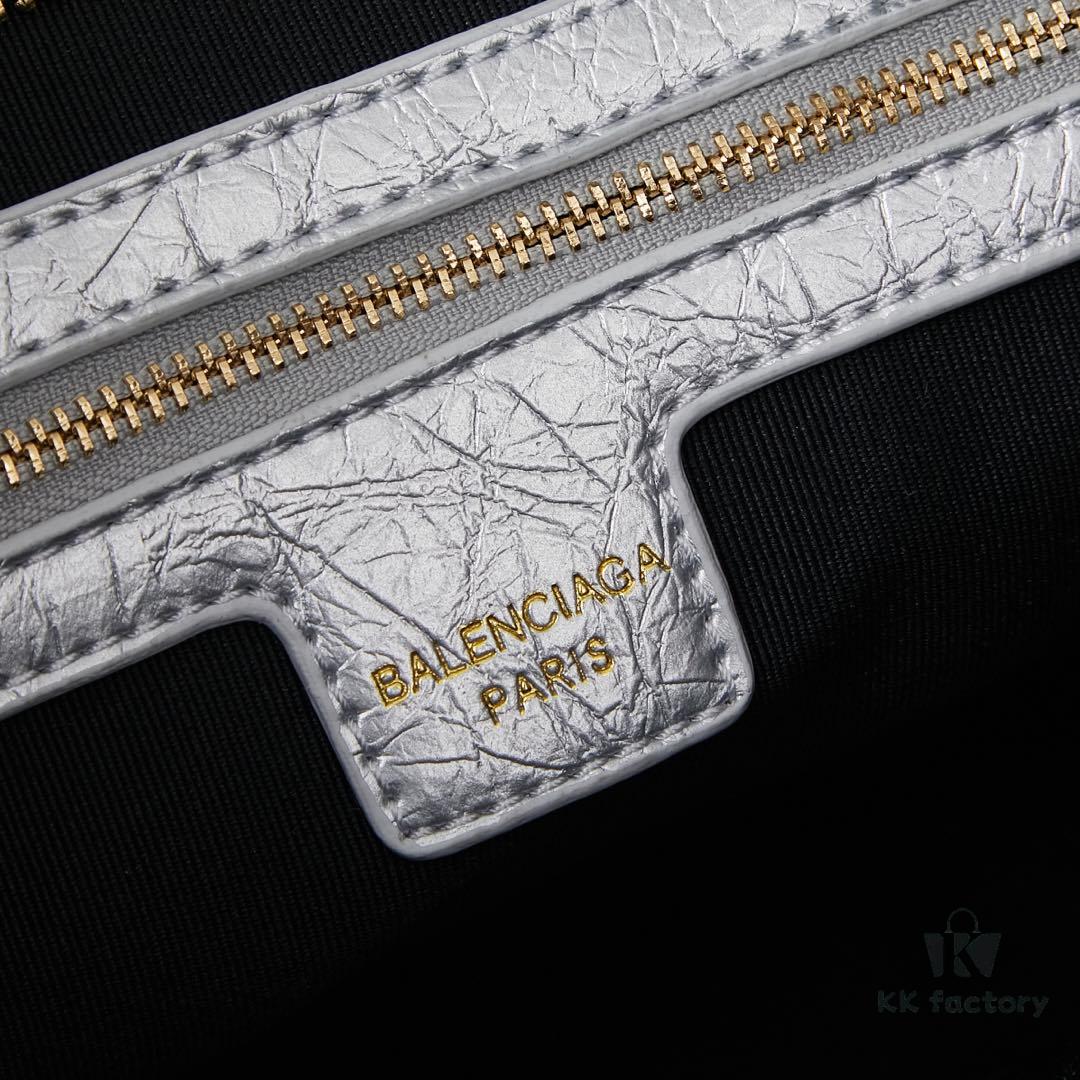 6930df216e68136f4d9b1fd8 Balenciaga Motorcycle Bag Medium with Gold Buckle 💰 Includes Box