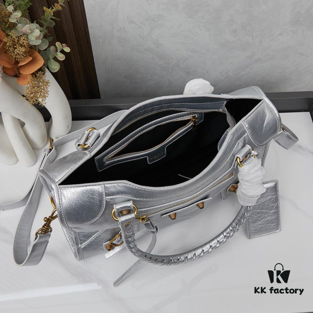 6930df226e68136f4d9b1fda Balenciaga Motorcycle Bag Medium with Gold Buckle 💰 Includes Box