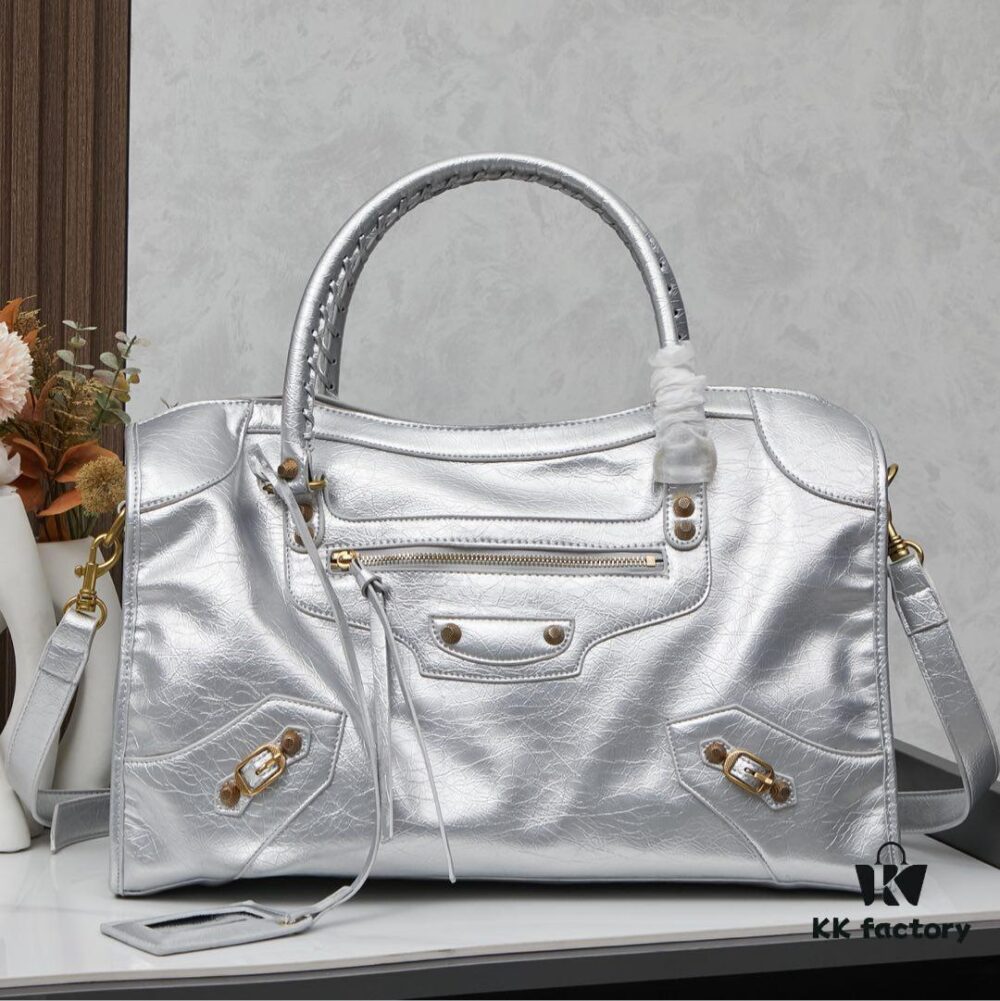 6930df236e68136f4d9b1fdb Large Gold Buckle BALENCIAGA Motorcycle Bag with Box