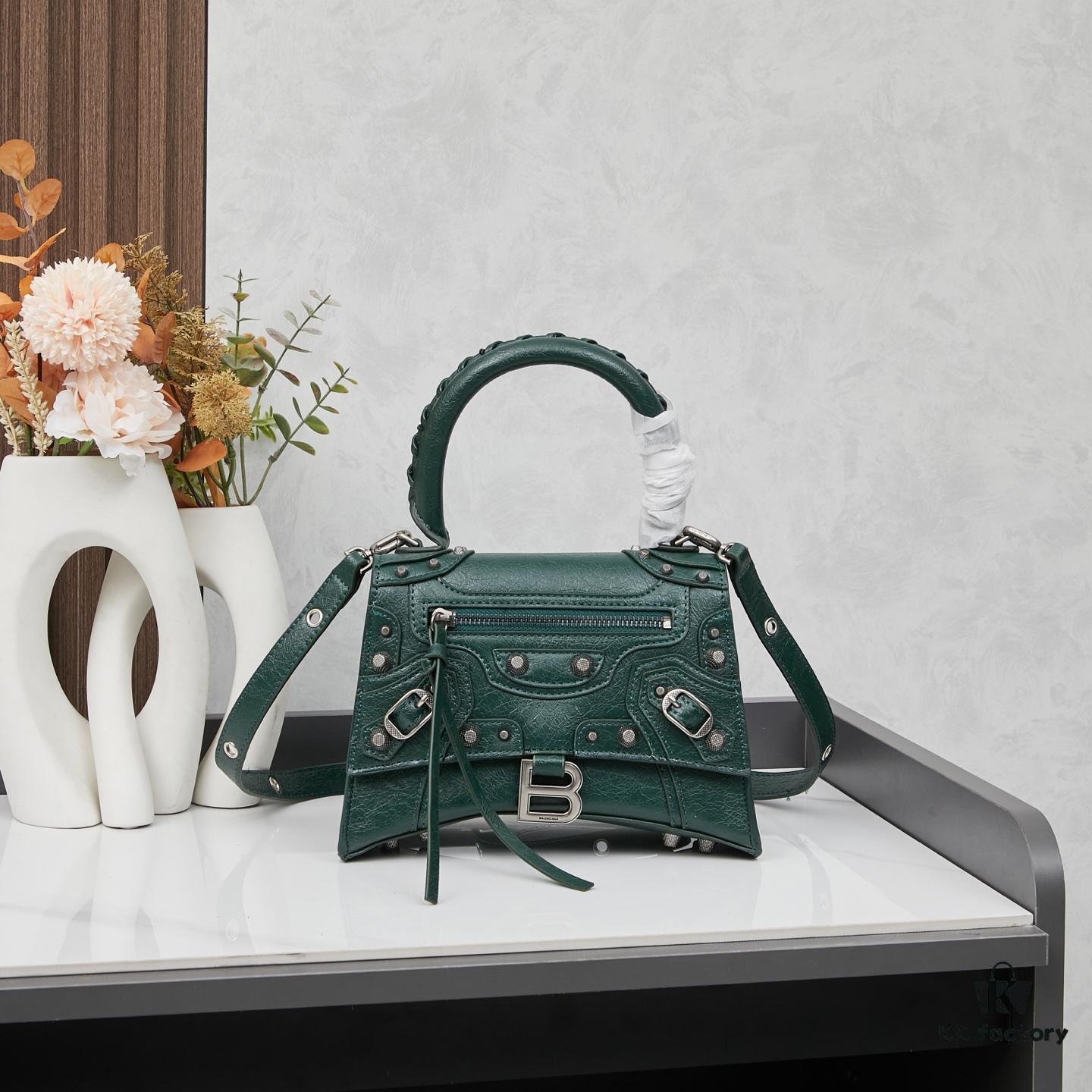 6930dfe36e68136f4d9b210e Small Balenciaga Hourglass Motorcycle Bag with Box ||| Balenciaga Hourglass X Le Cagole Collection