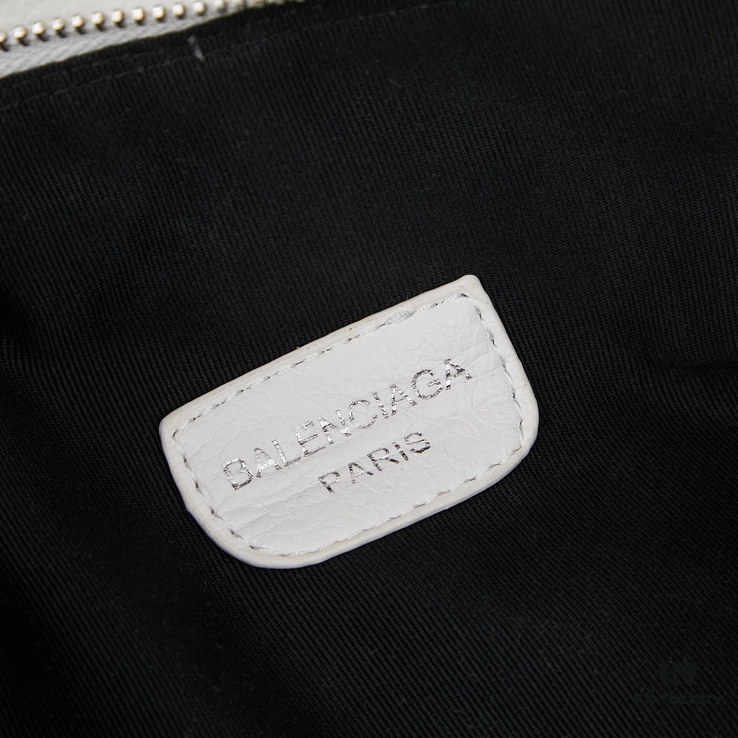 6930e0156e68136f4d9b2149 Balenciaga LE CAGOLE ||| LE CAGOLE MEN Medium Waist Bag in Black Grained Lamb Leather