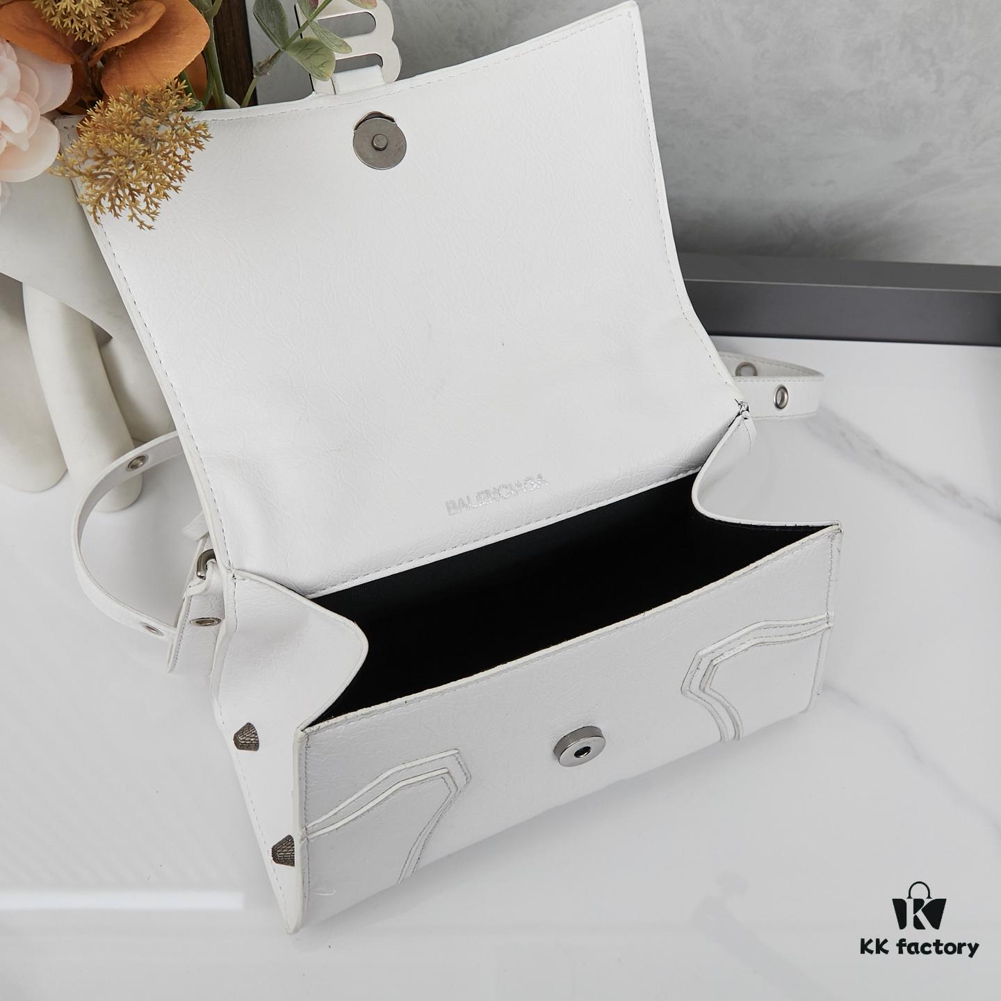 6930e0196e68136f4d9b2150 Small Balenciaga Hourglass Motorcycle Bag with Box ||| Balenciaga Hourglass x Le Cagole Collection