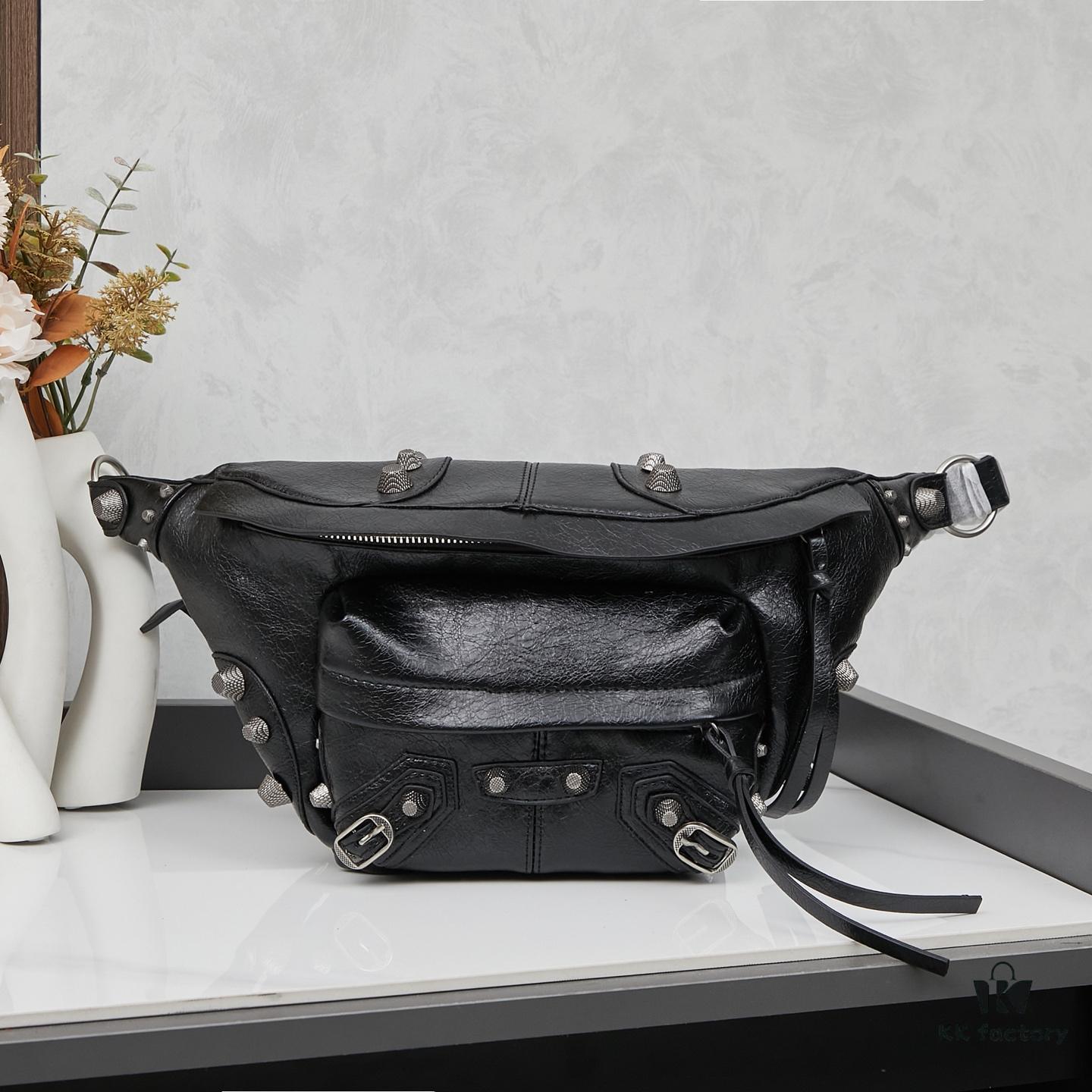 6930e01d6e68136f4d9b2153 Balenciaga LE CAGOLE ||| LE CAGOLE MEN Medium Waist Bag in Black Fine-Grained Lambskin