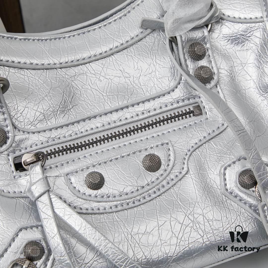 6930e0396e68136f4d9b217d Small Silver-Clasp Balenciaga Motorcycle Bag with Box