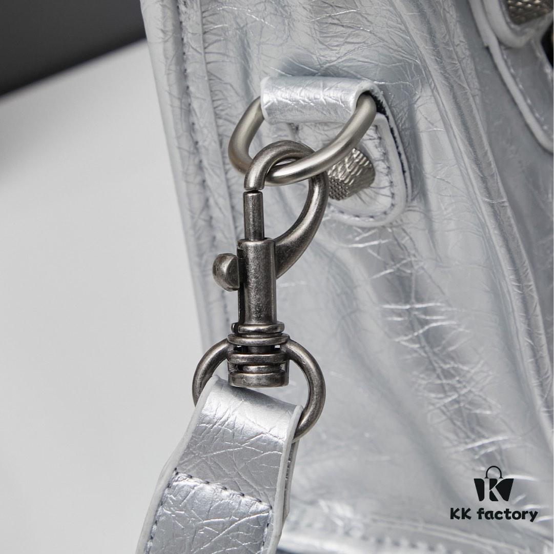 6930e03a6e68136f4d9b217f Small Silver-Clasp Balenciaga Motorcycle Bag with Box