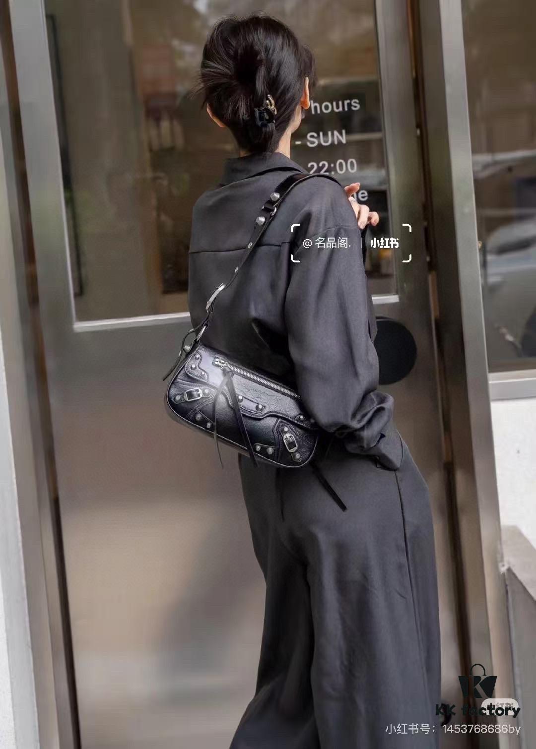 6930e0ba6e68136f4d9b223d Balenciaga Le Cagole New Sling Bag - Italian Imported Leather, Minimalist Design, Practical Size 28x15x5