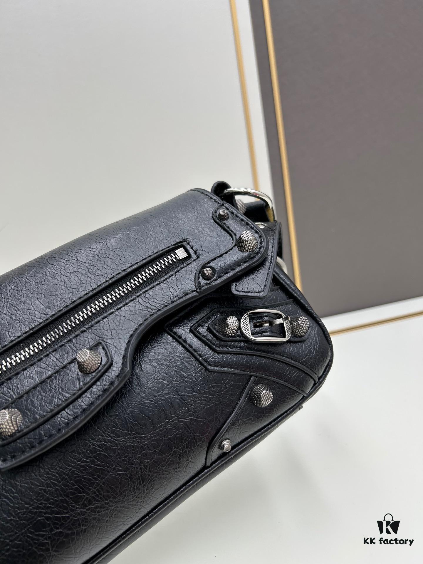 6930e0c66e68136f4d9b2248 Balenciaga Le Cagole Series New Sling Bag - French Bag Style, Practical Design, Italian Imported Leather