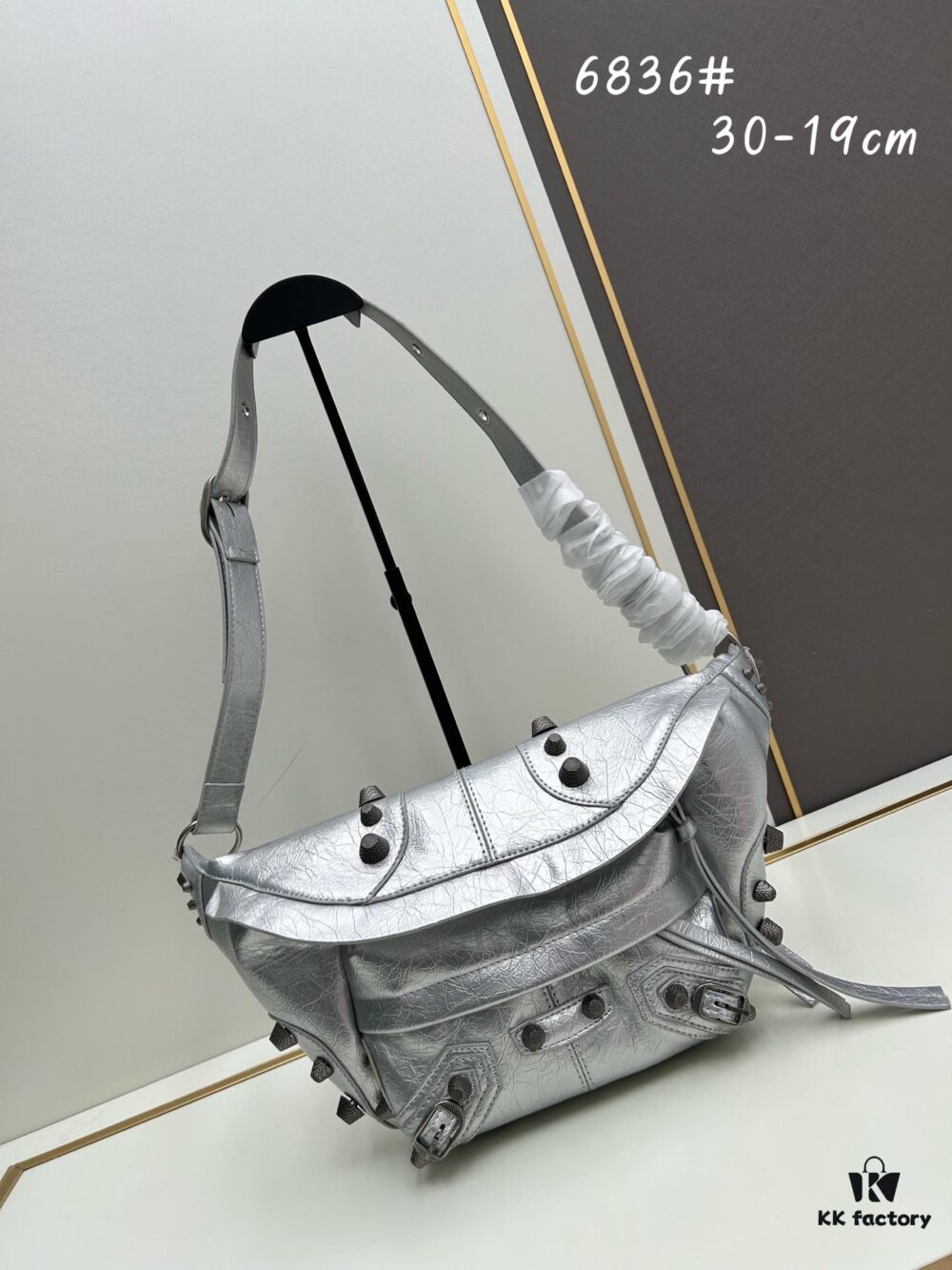 6930e0ed6e68136f4d9b2278 Balenciaga LE CAGOLE MEDIUM BLACK GOAT LEATHER WAIST BAG WITH BOX